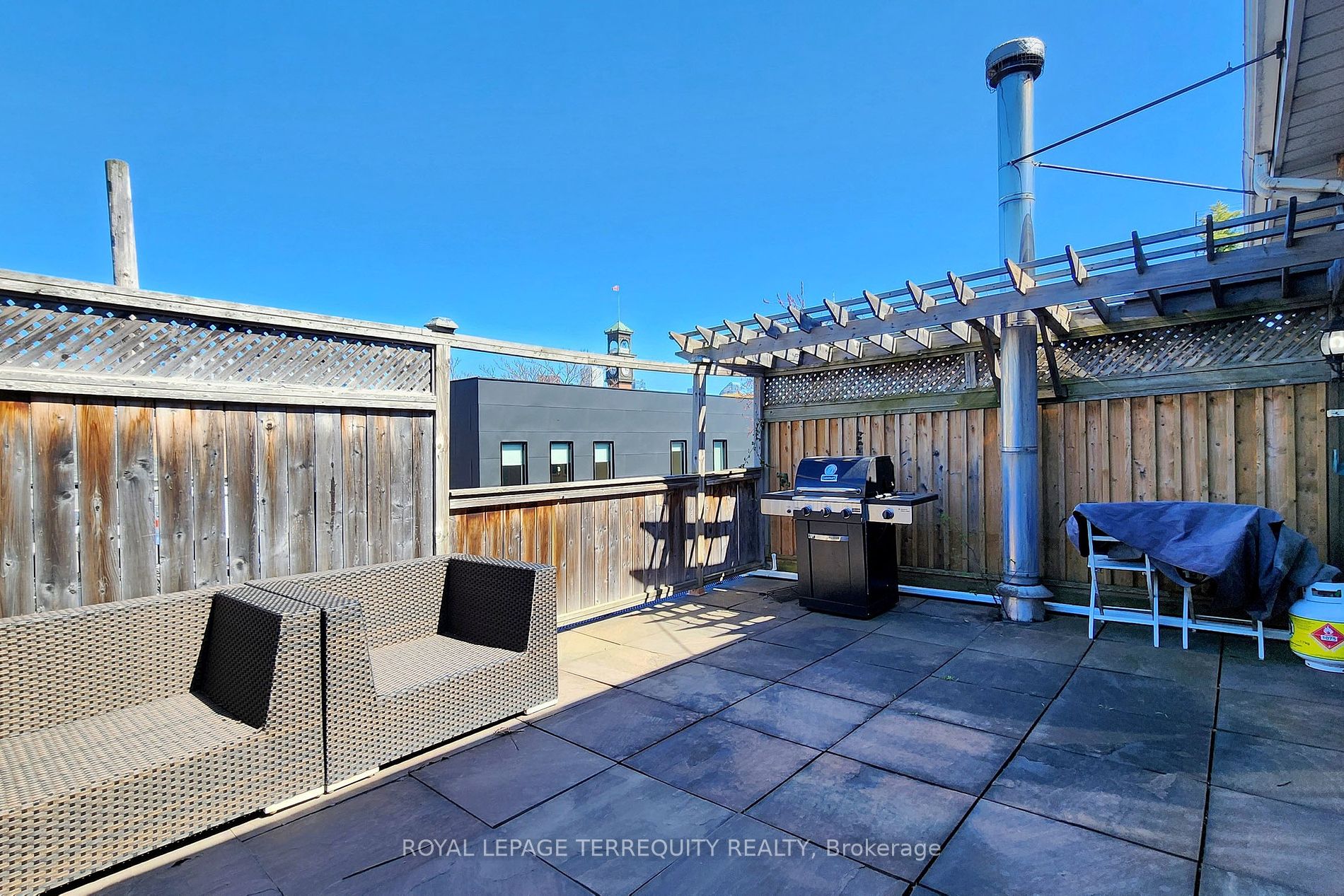 10 Croft St