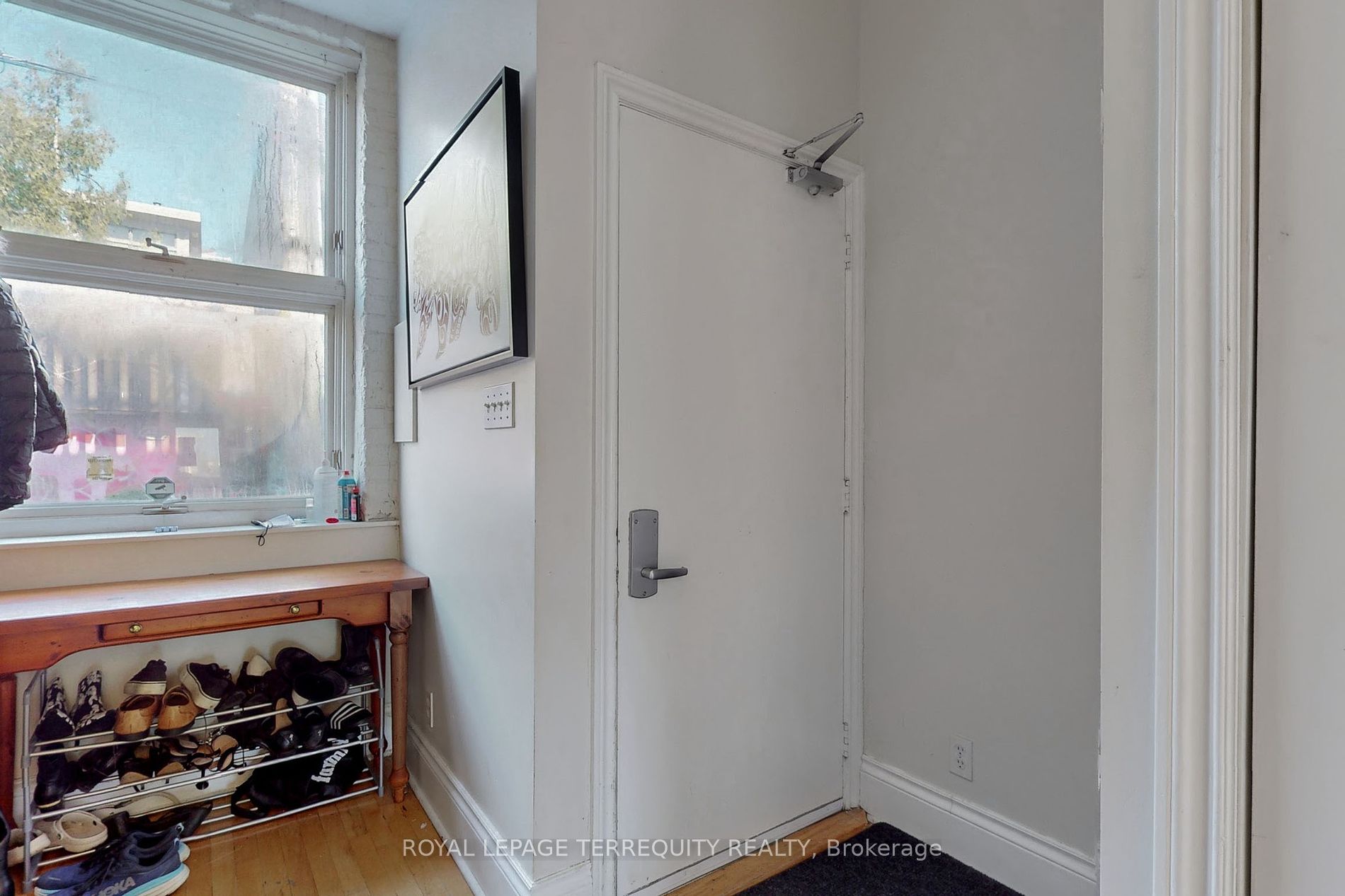 10 Croft St