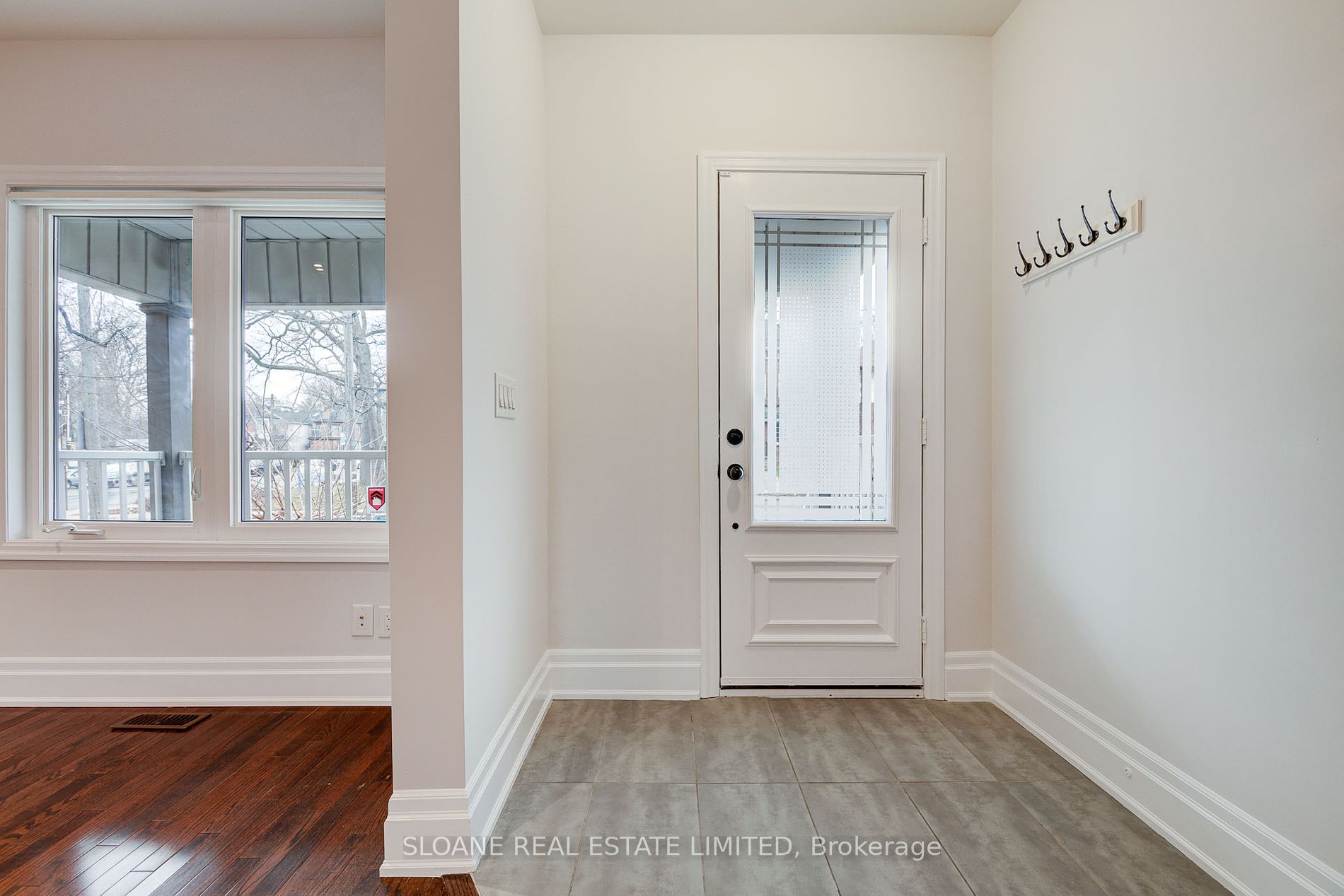 271 St Clair Avenue E