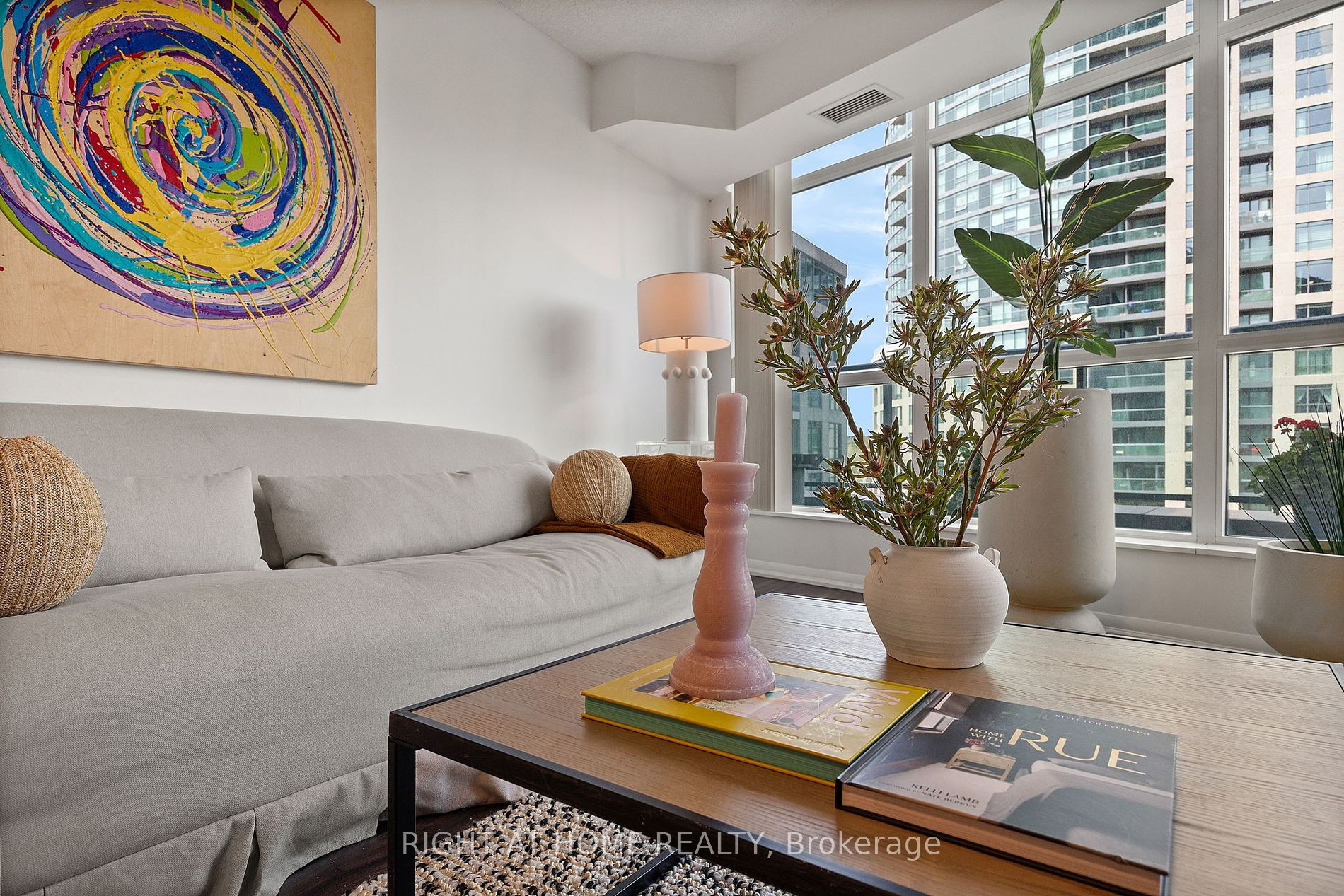 215 Fort York Blvd, #419