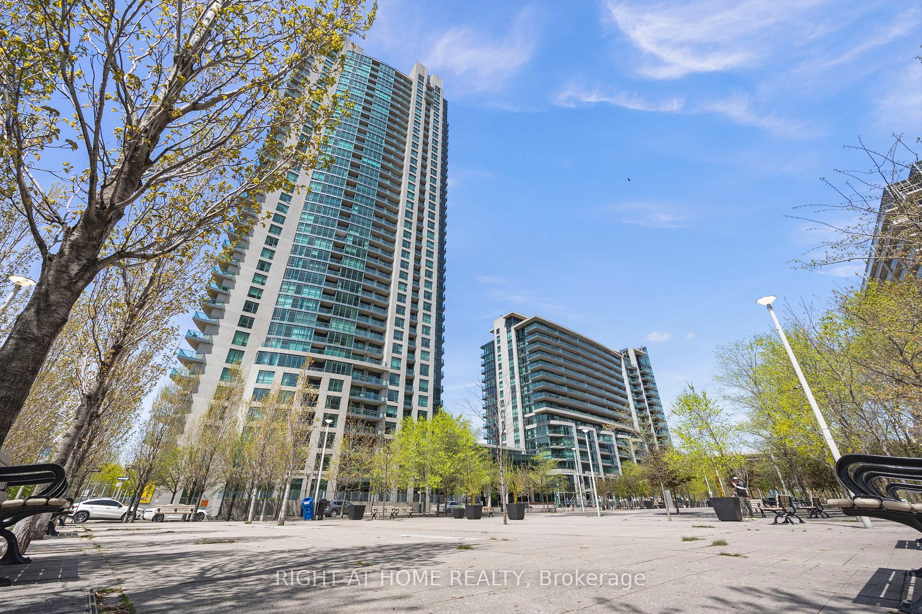 215 Fort York Blvd, #419