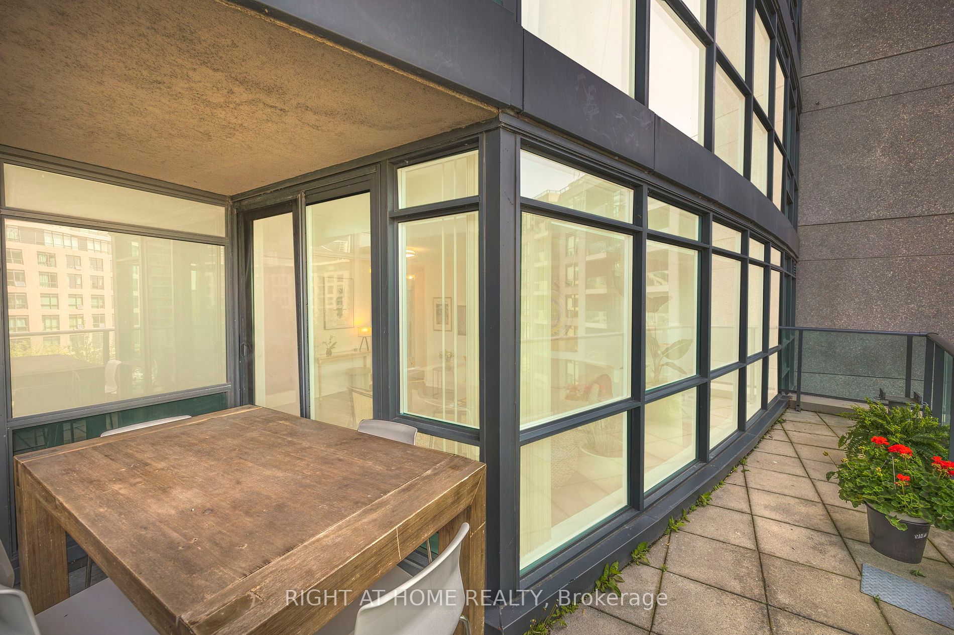 215 Fort York Blvd, #419