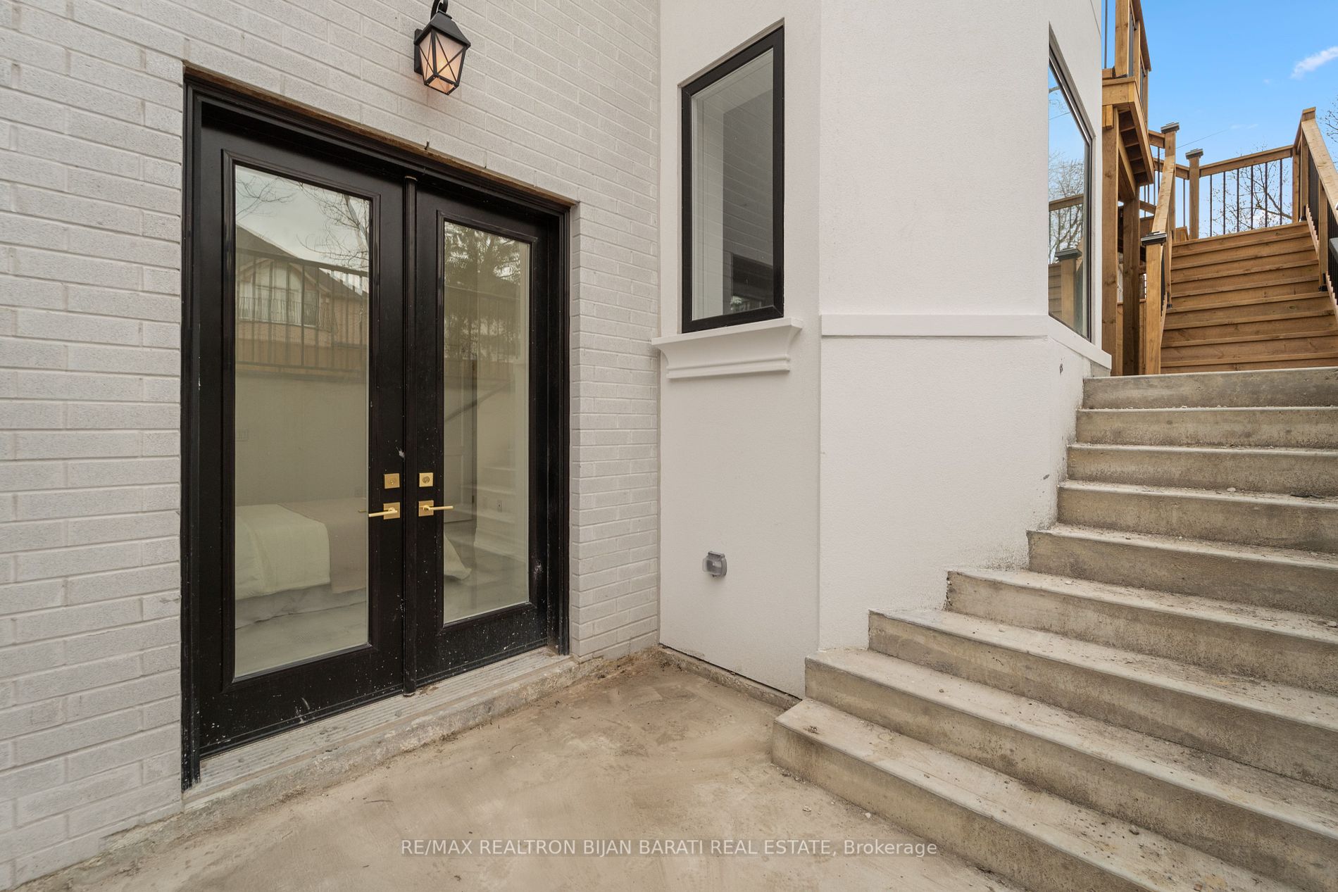 413 EMPRESS Avenue