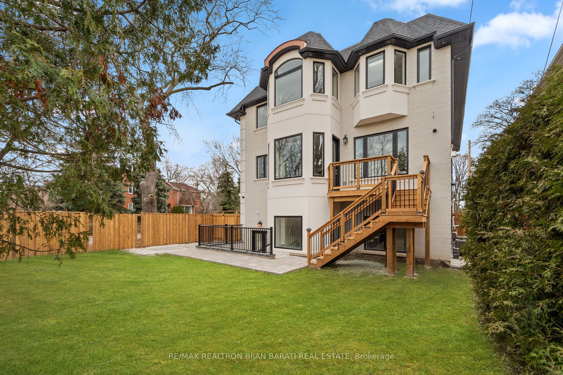 413 EMPRESS Avenue