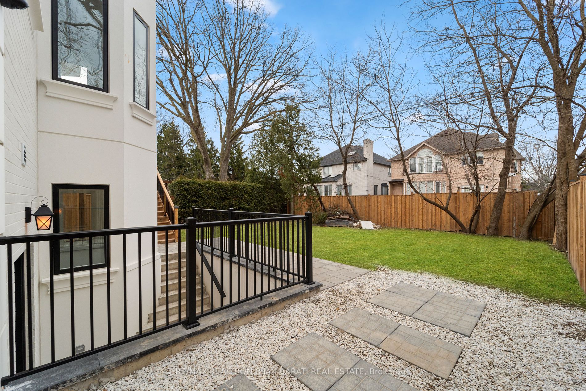 413 EMPRESS Avenue