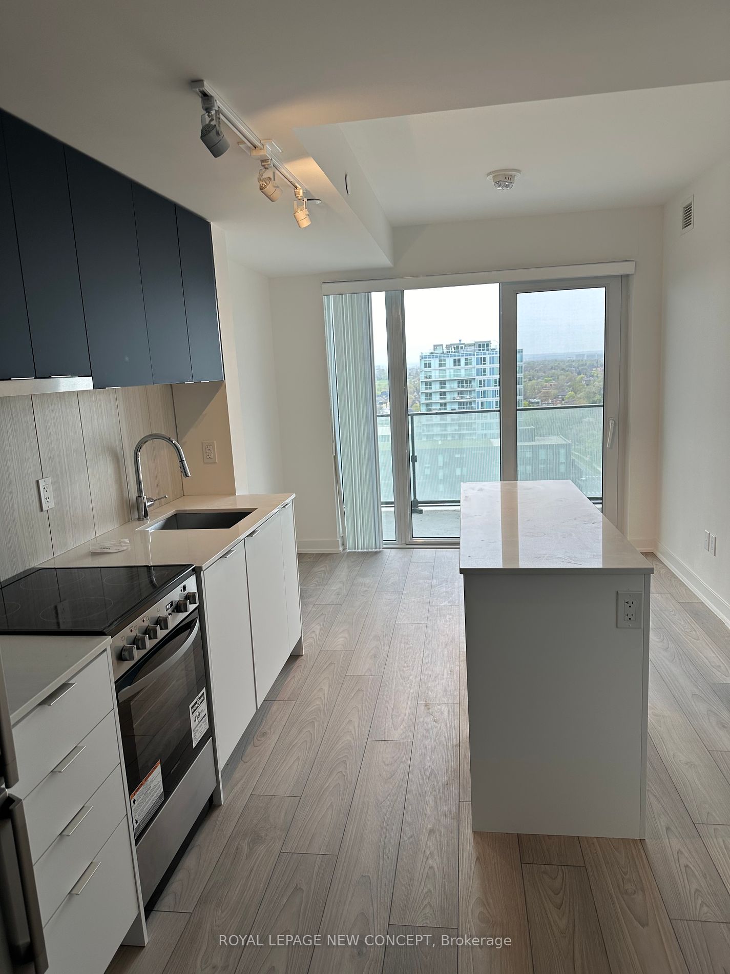 8 Tippett Road #1402