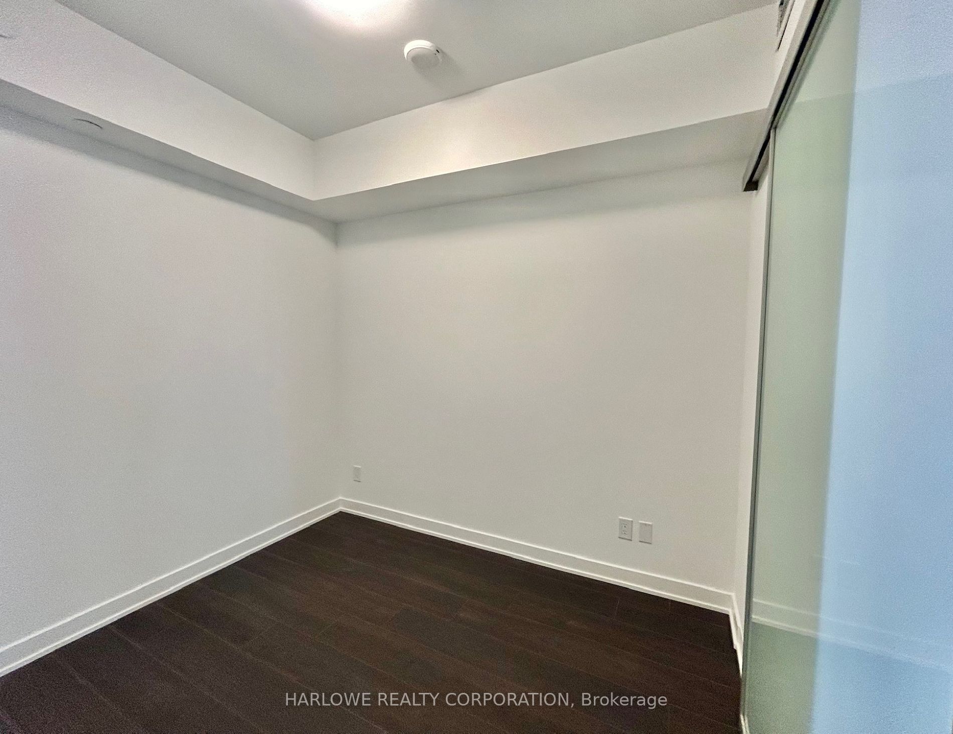 543 Richmond St W, #737