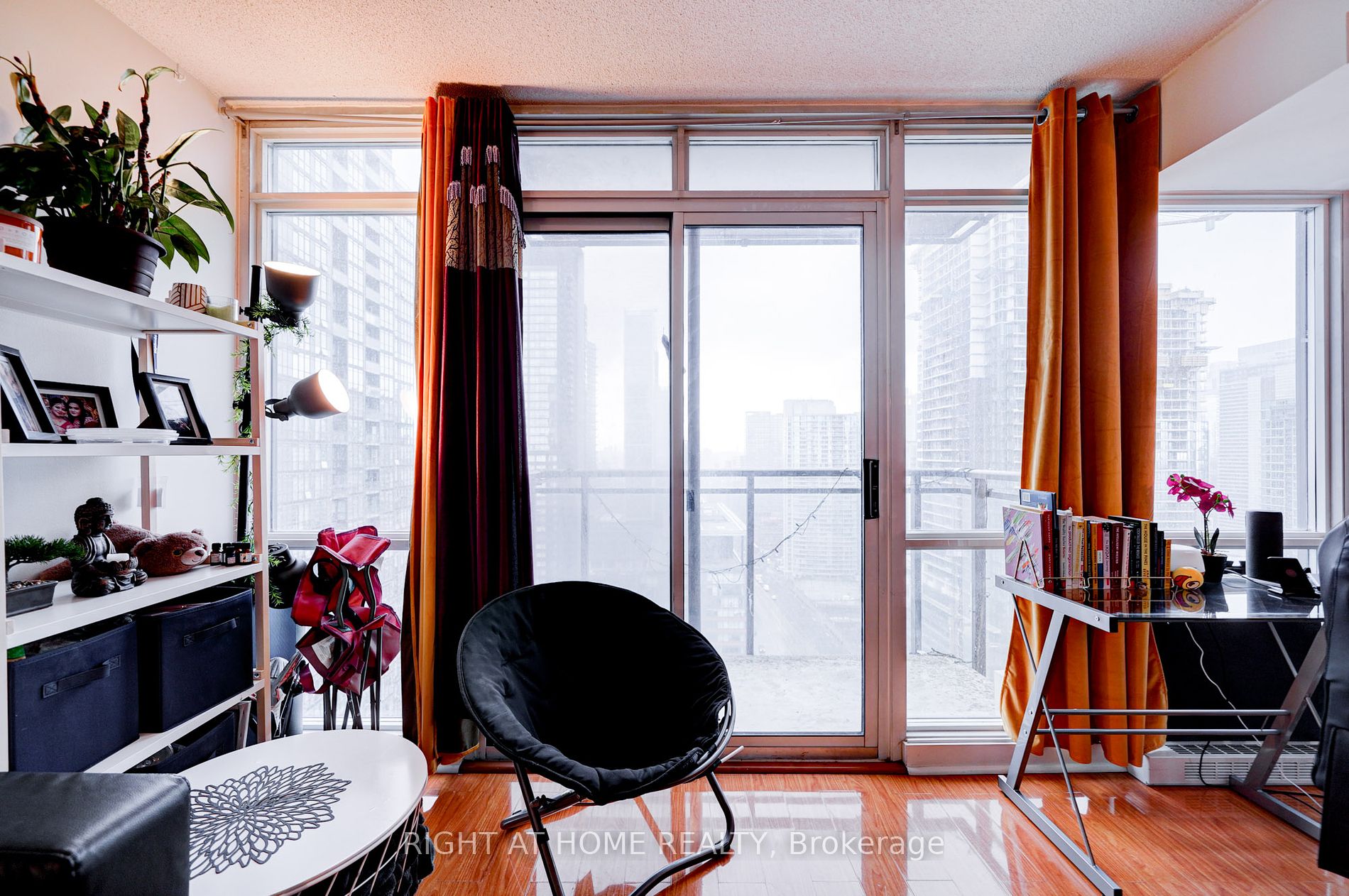 11 Brunel Crt, #3305