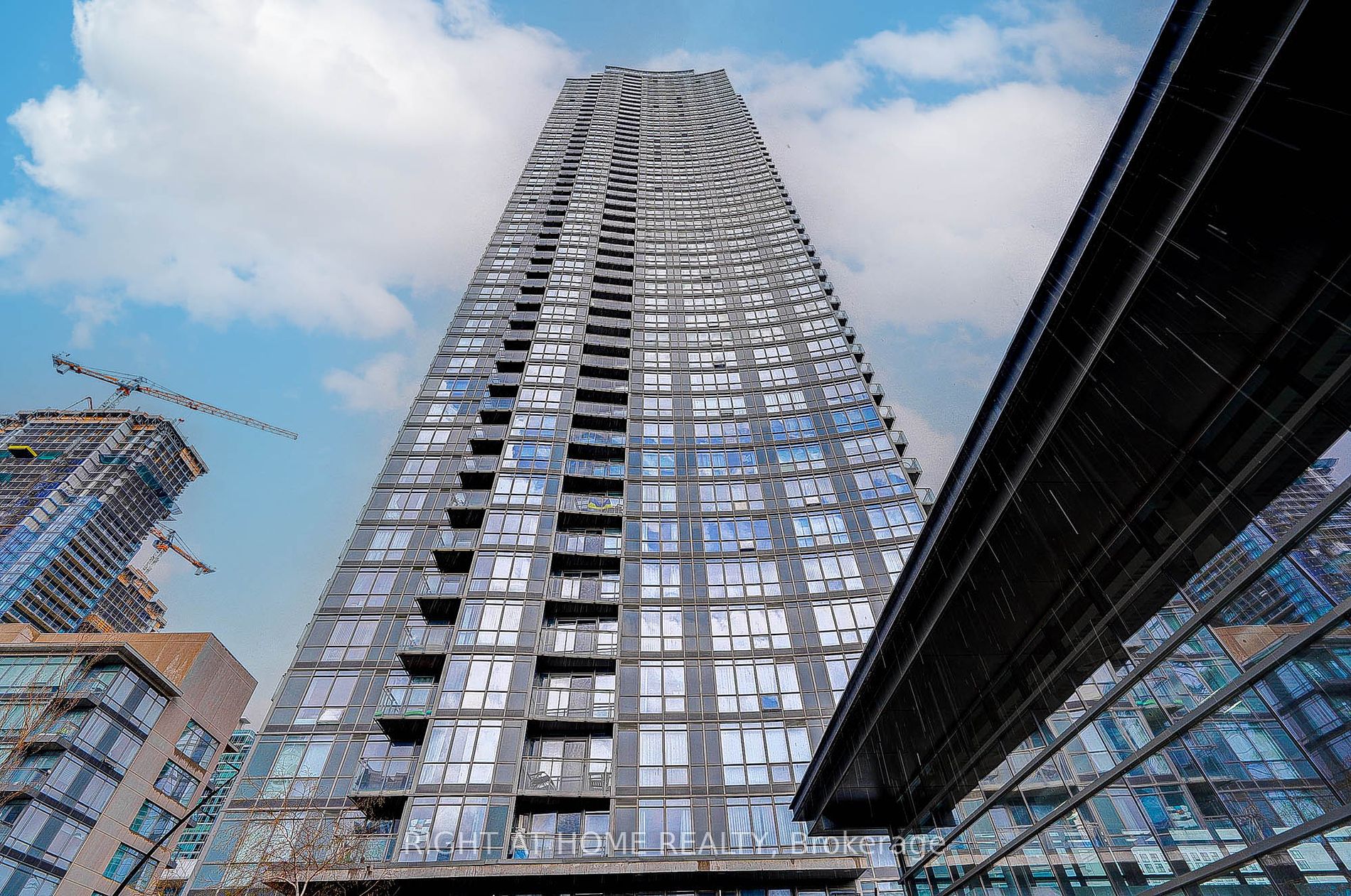 11 Brunel Crt, #3305