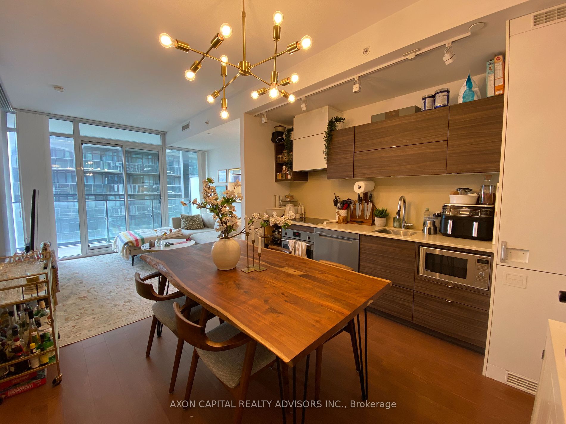 125 Peter St, #2007