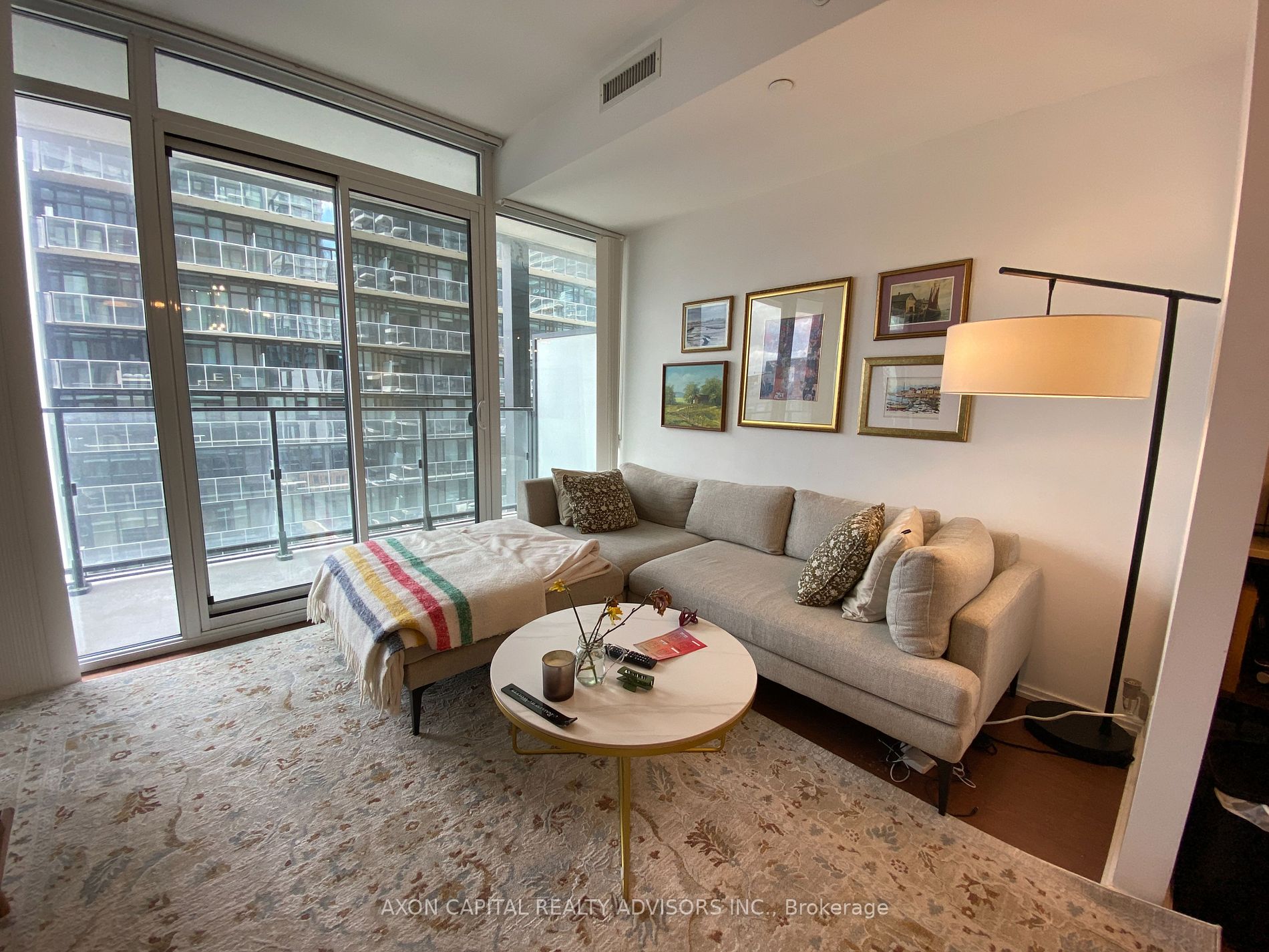 125 Peter St, #2007