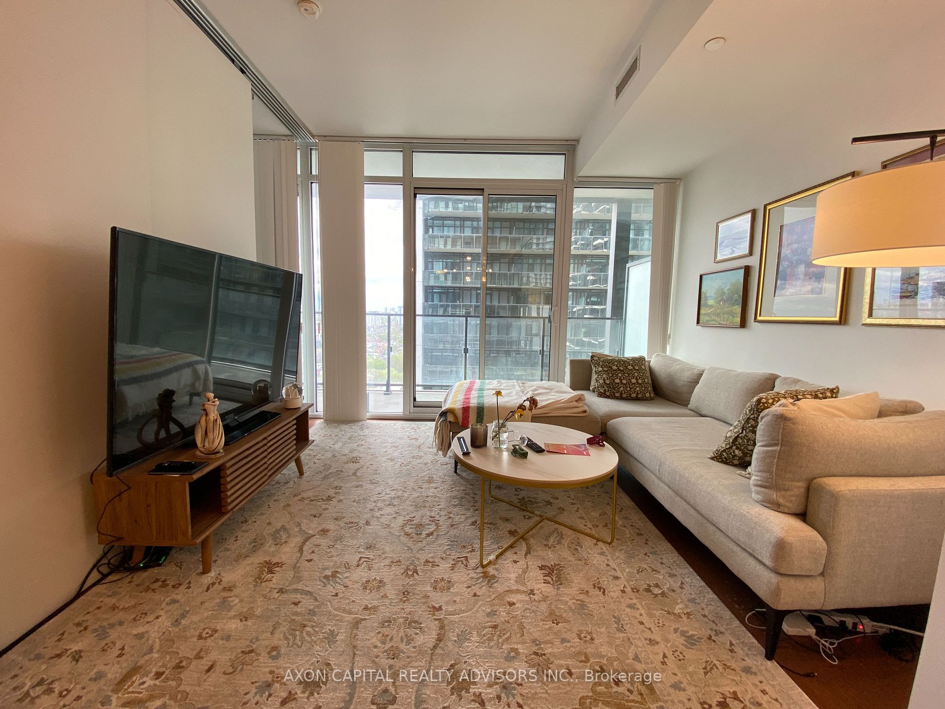 125 Peter St, #2007