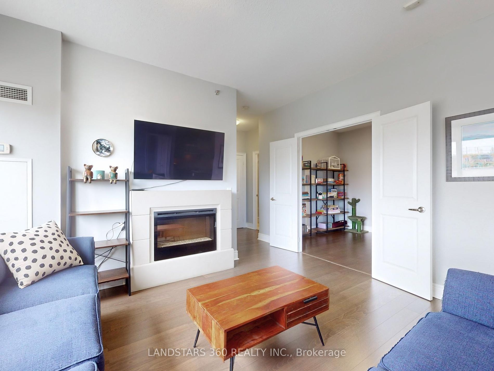 701 Sheppard Avenue W #803