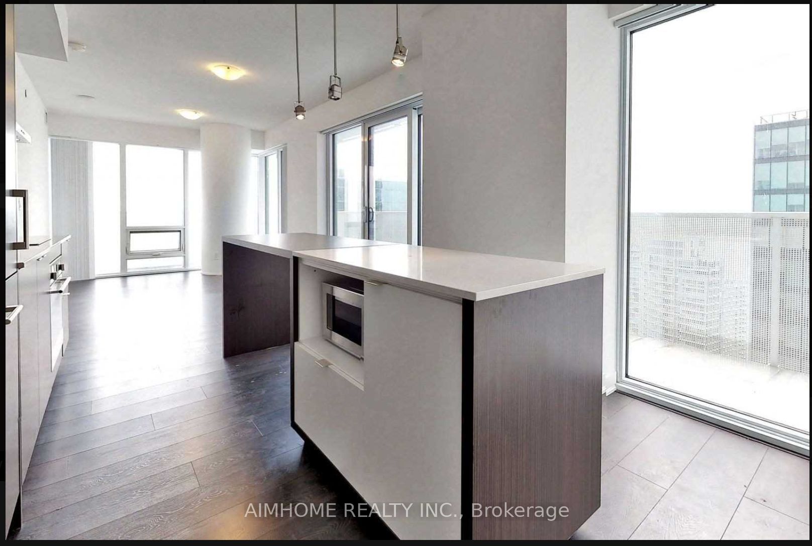 100 Harbour Street #3310
