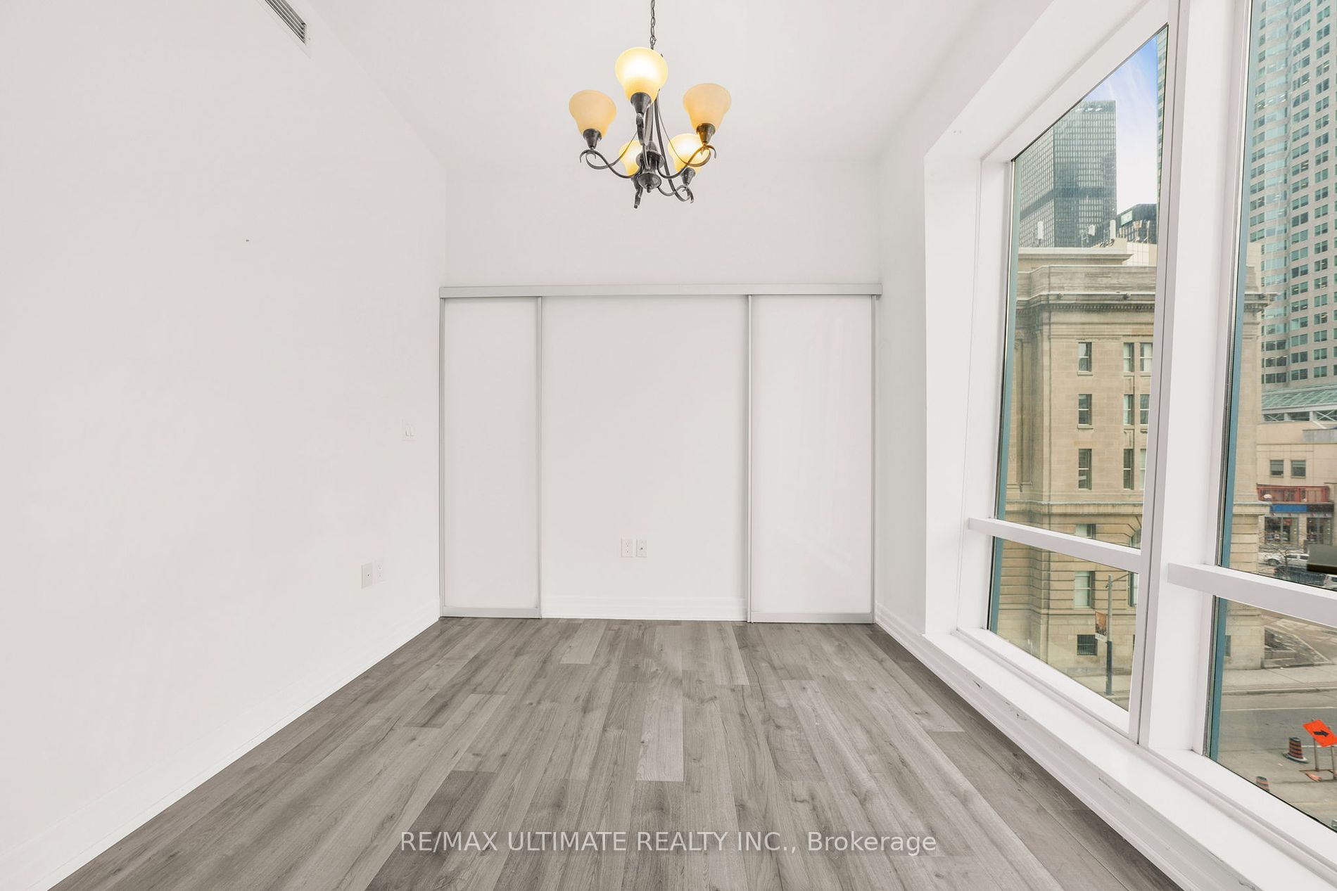 8 The Esplanade St, #506