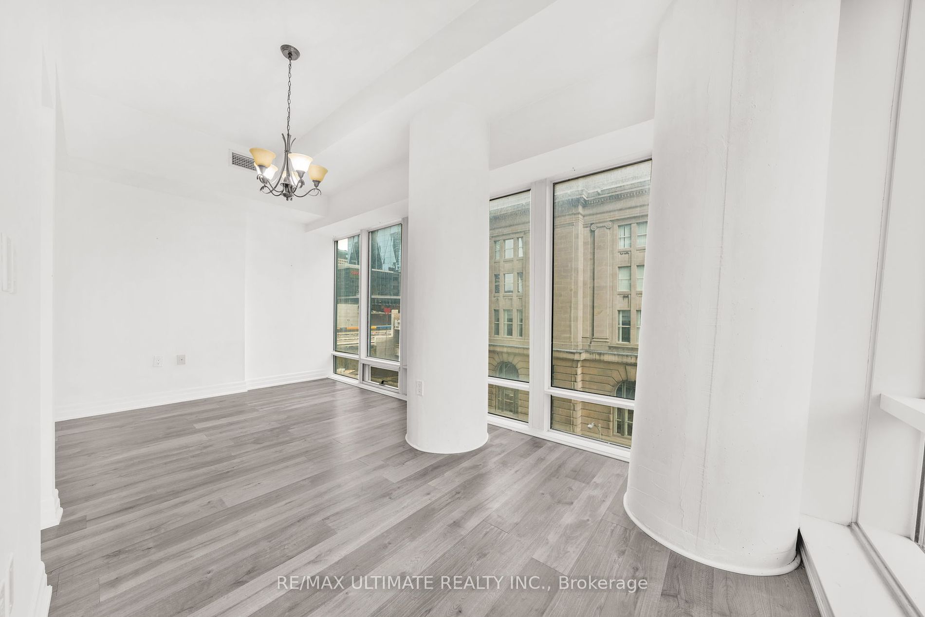 8 The Esplanade St, #506