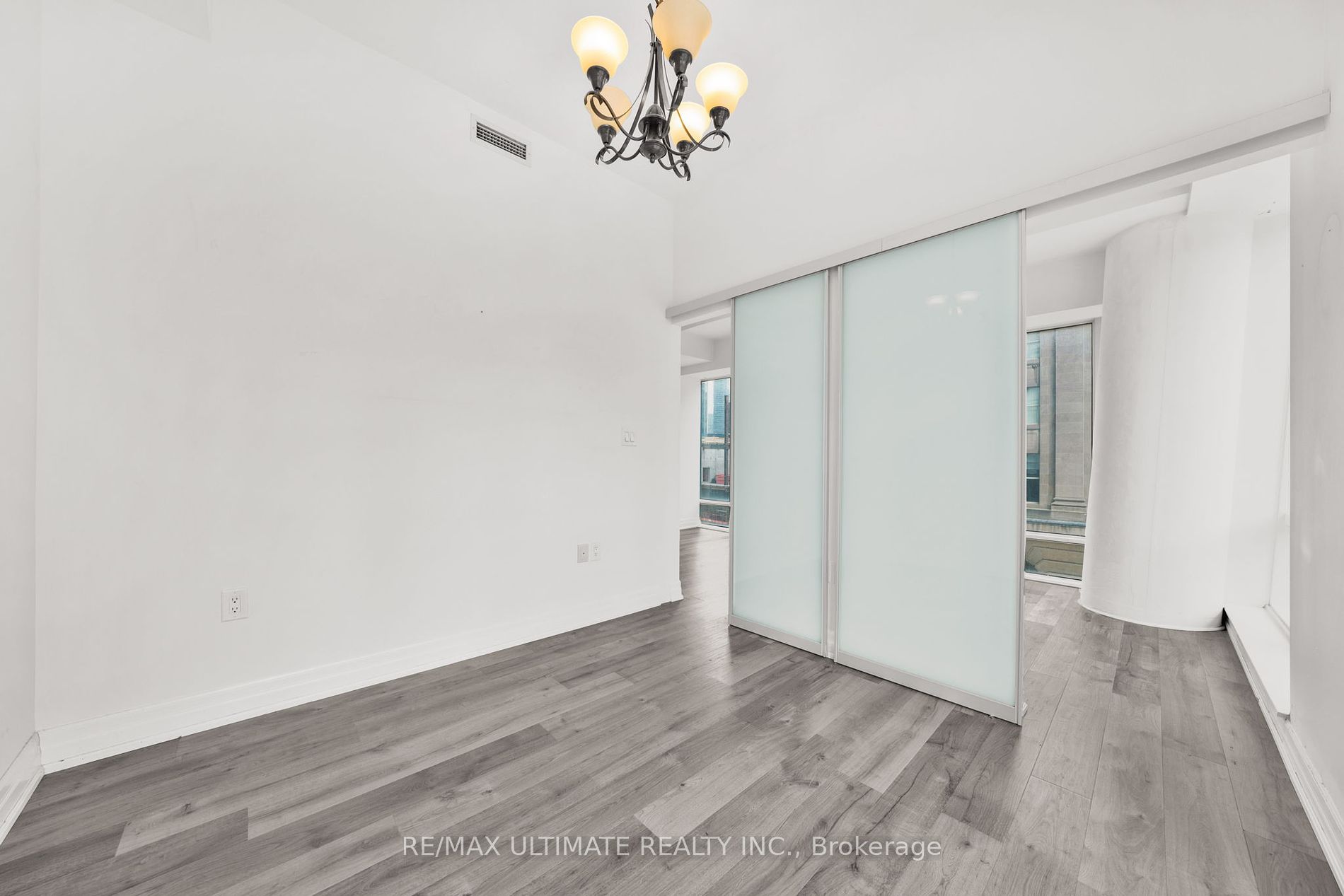 8 The Esplanade St, #506