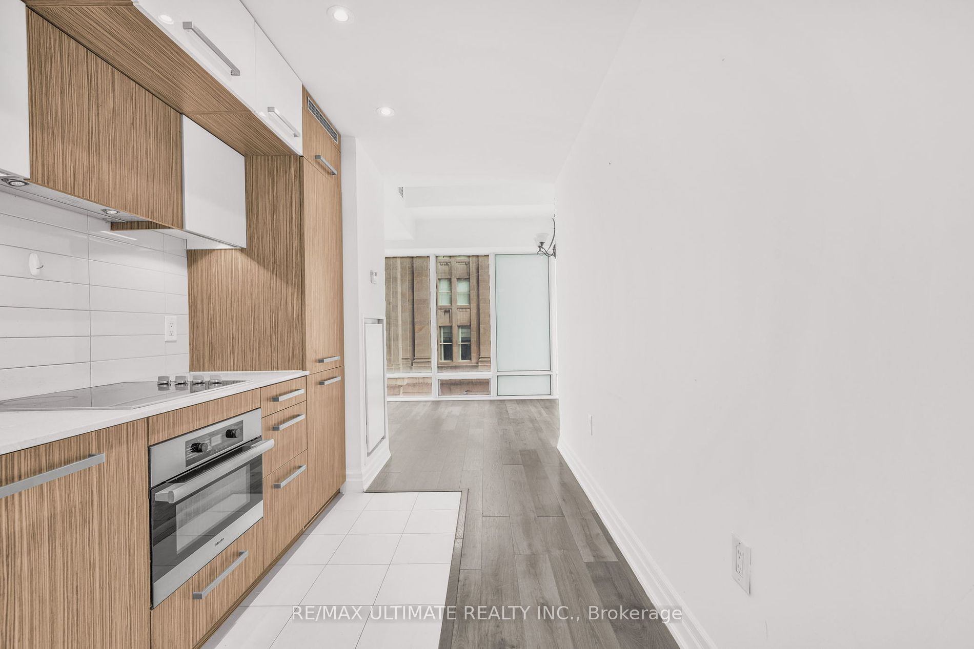 8 The Esplanade St, #506
