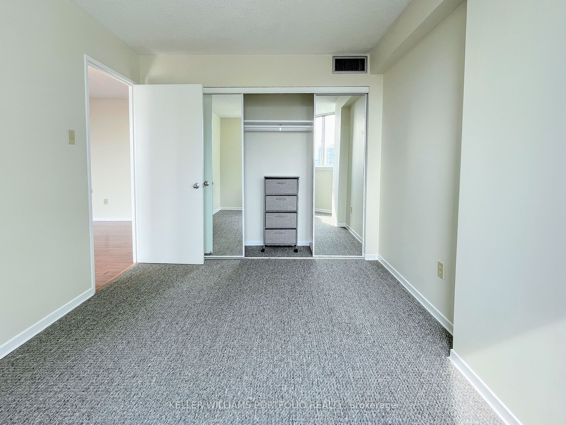 1055 Bay Street, #1802