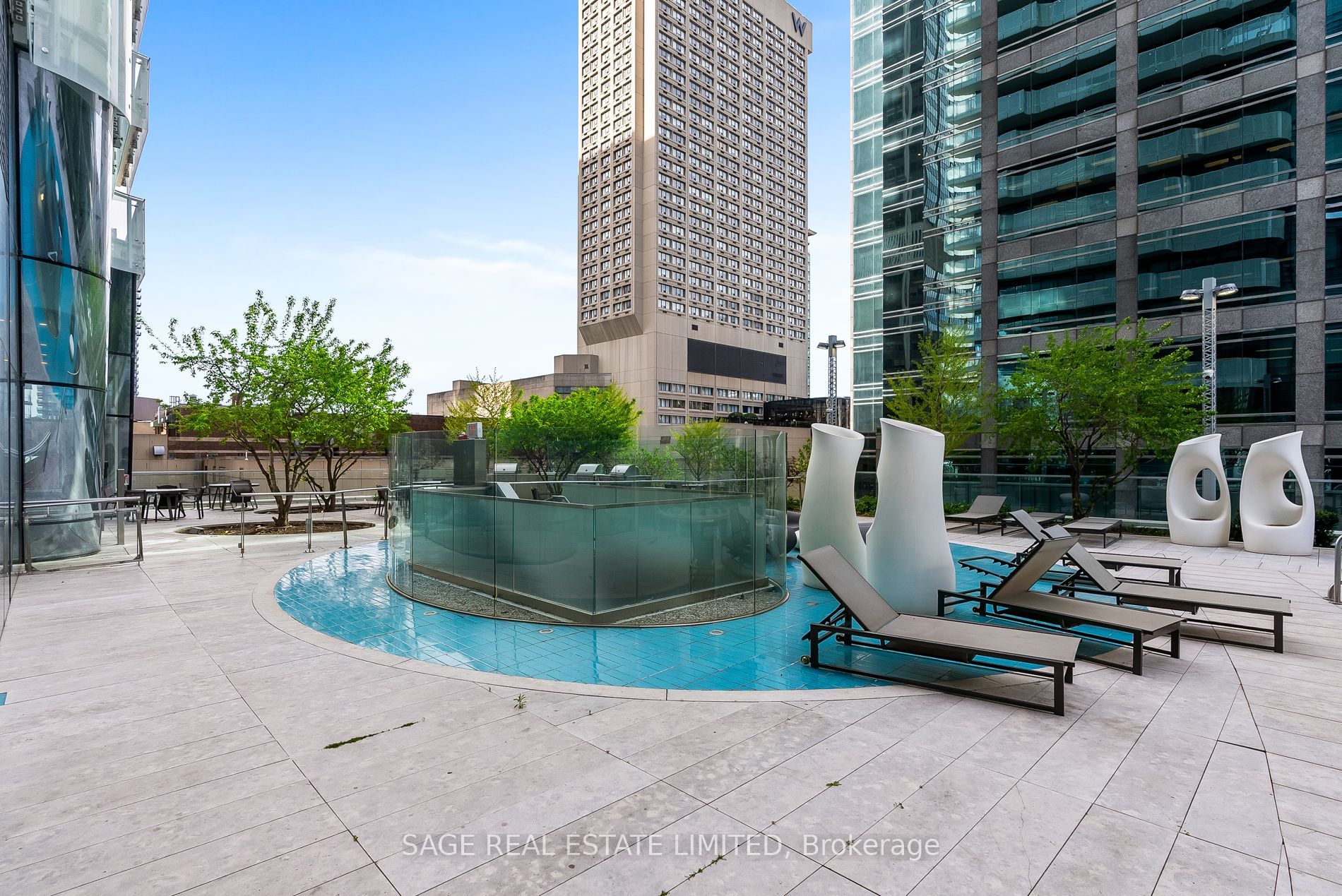 1 Bloor Street E #510