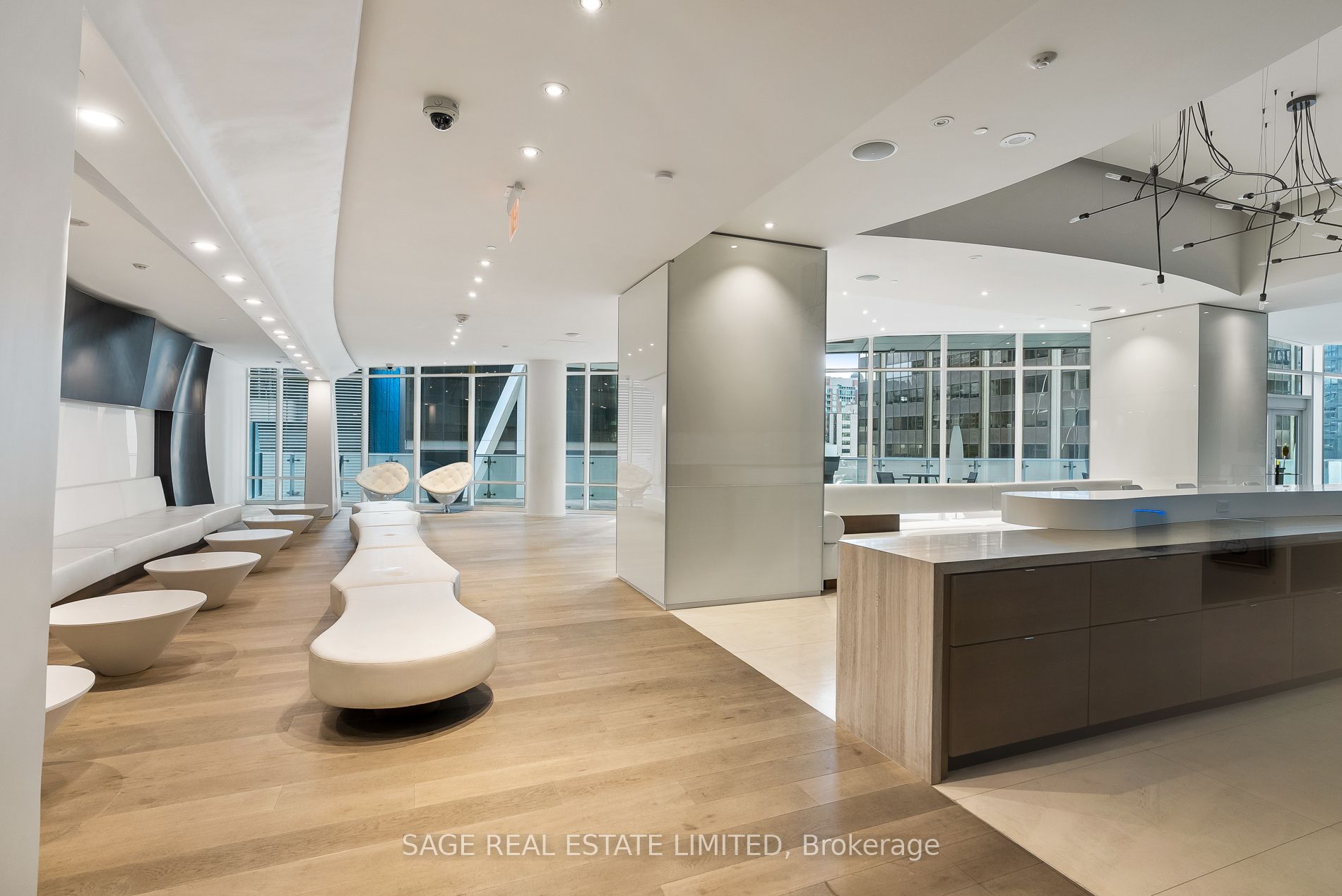 1 Bloor Street E #510
