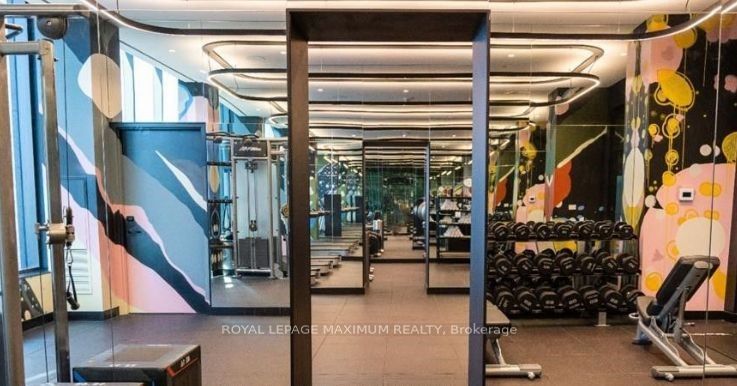 395 Bloor St E, #2201
