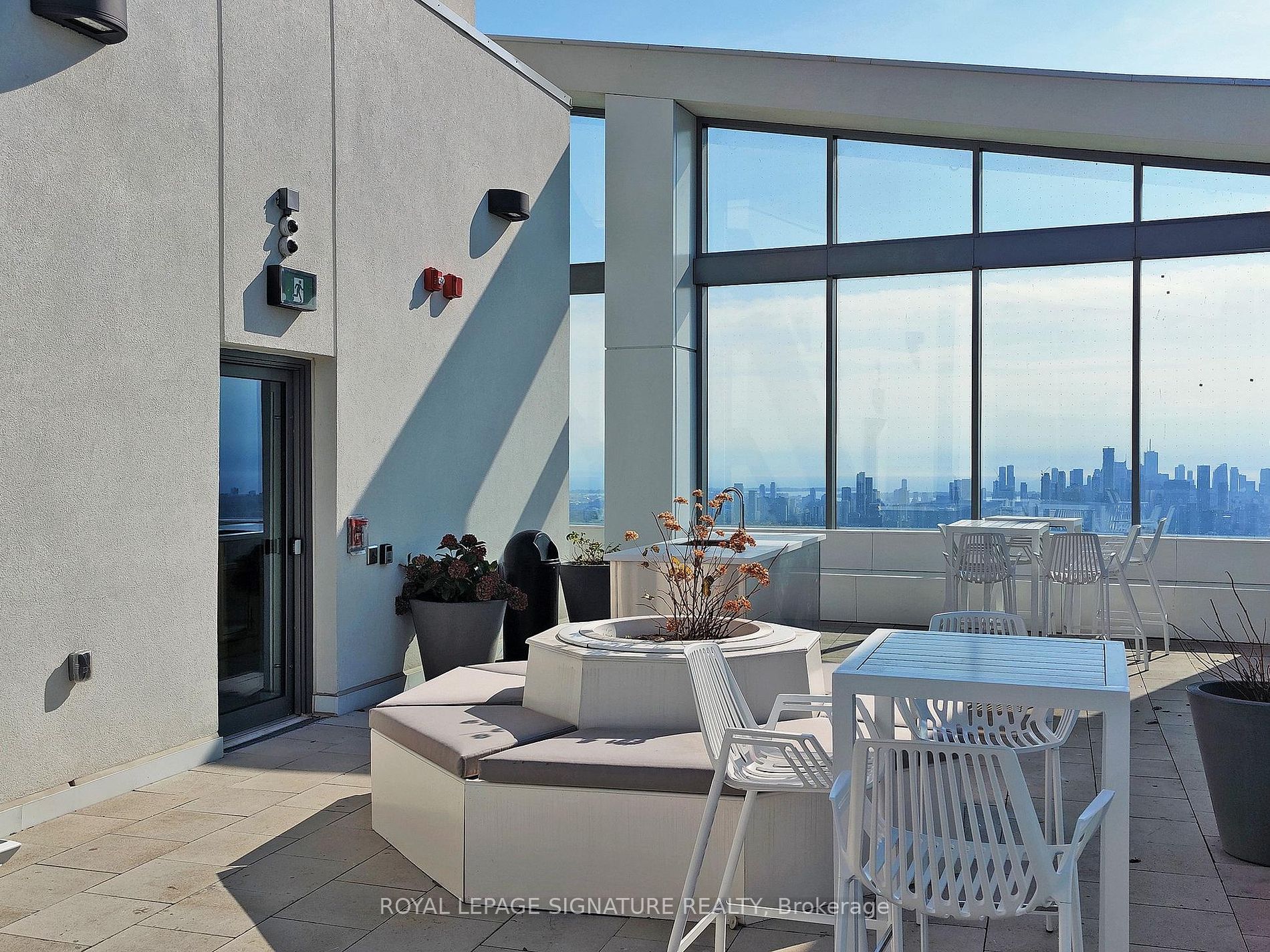 2221 Yonge Street, #1808