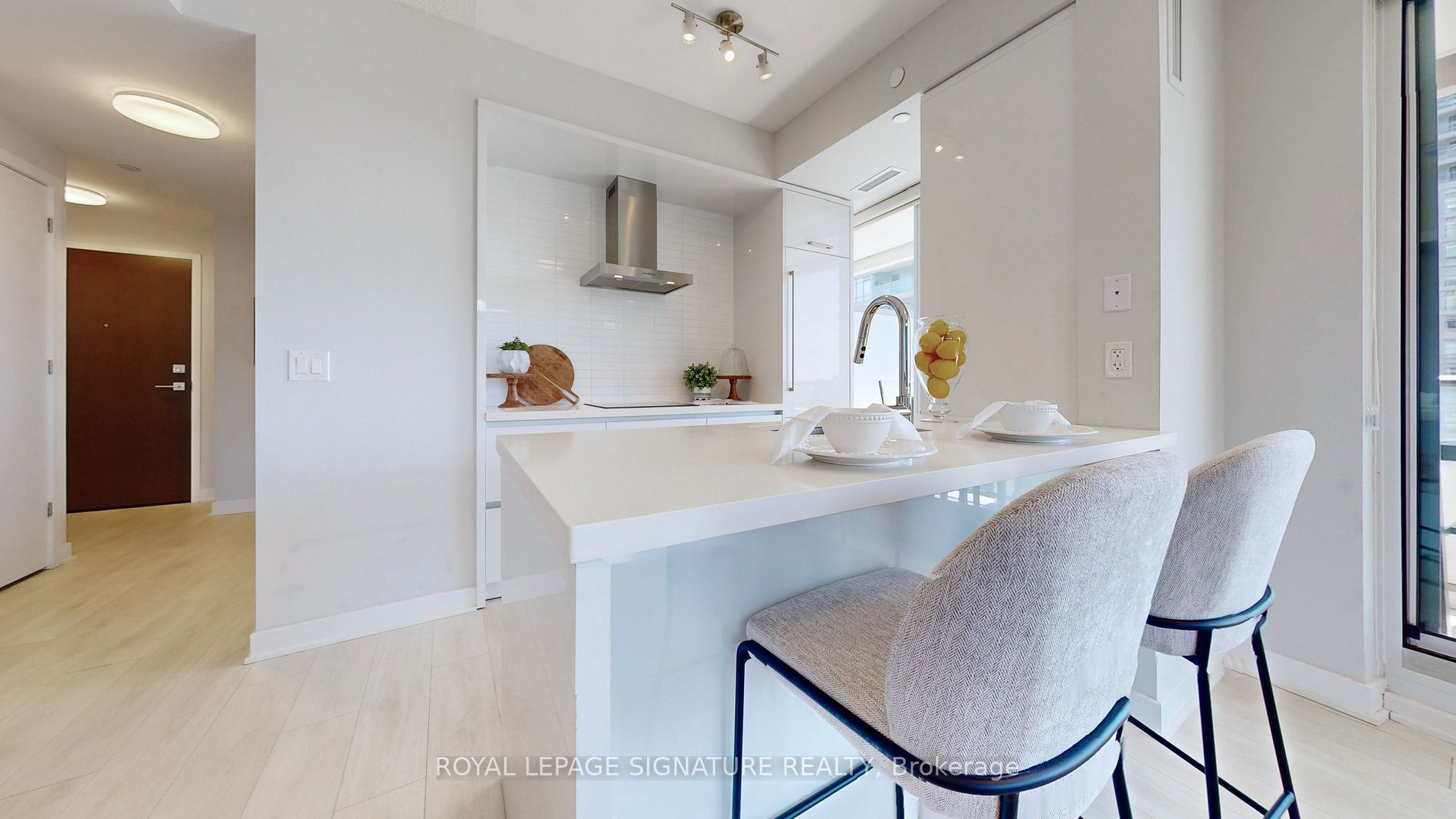 2221 Yonge Street, #1808