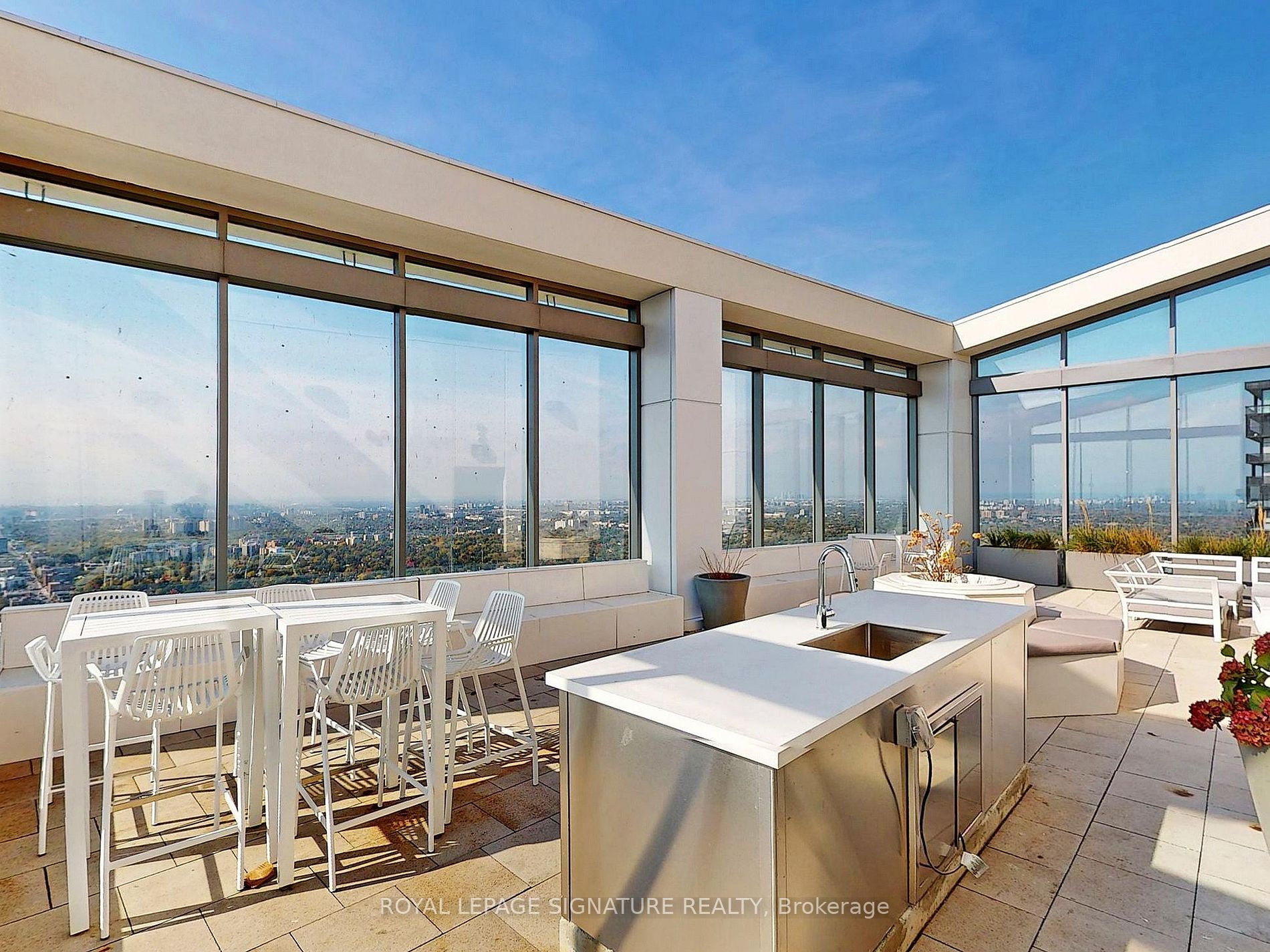 2221 Yonge Street, #1808