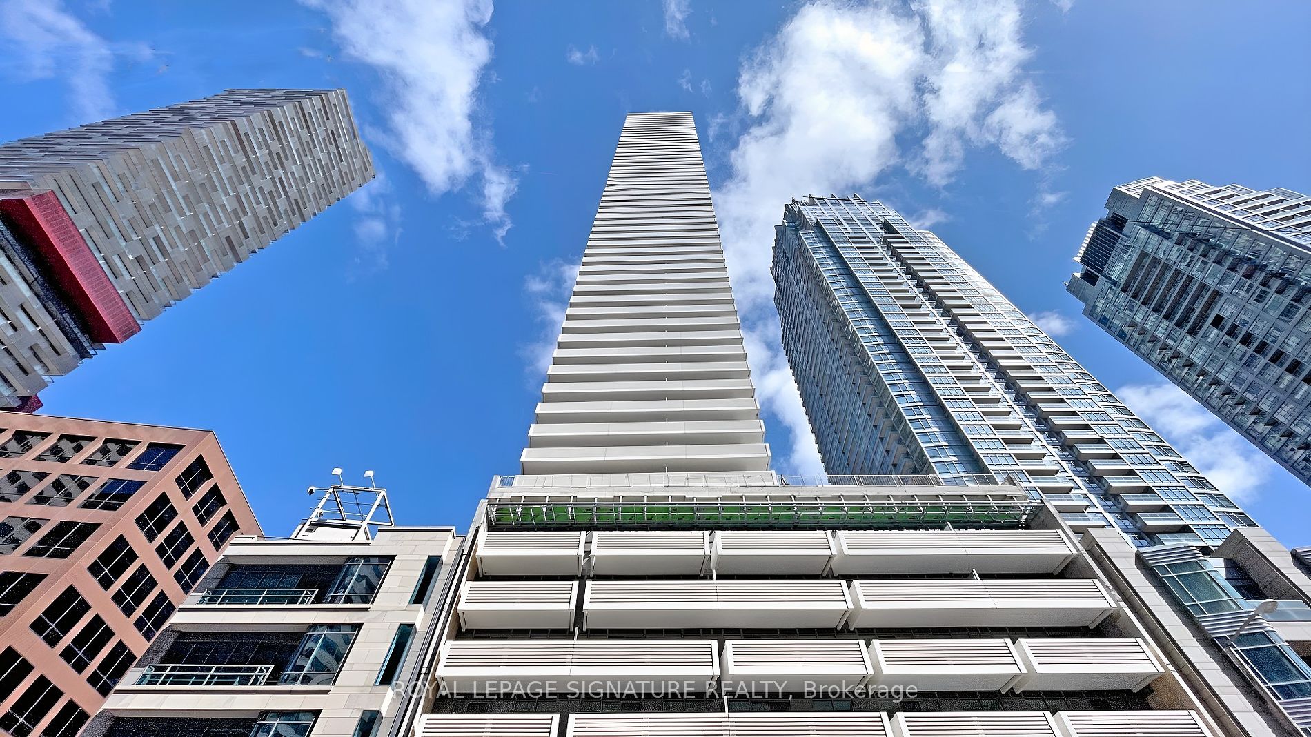 2221 Yonge Street, #1808