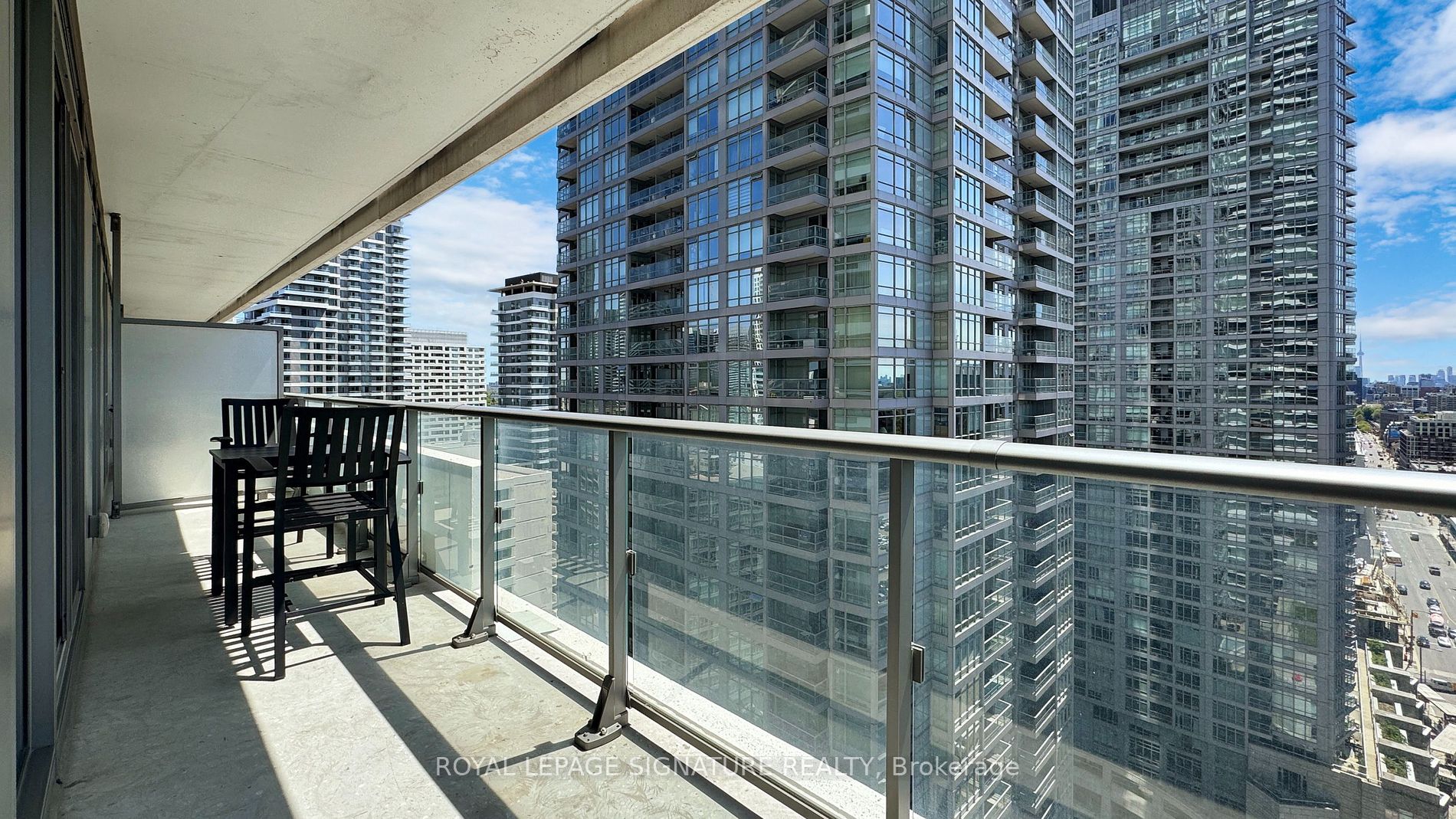 2221 Yonge Street, #1808
