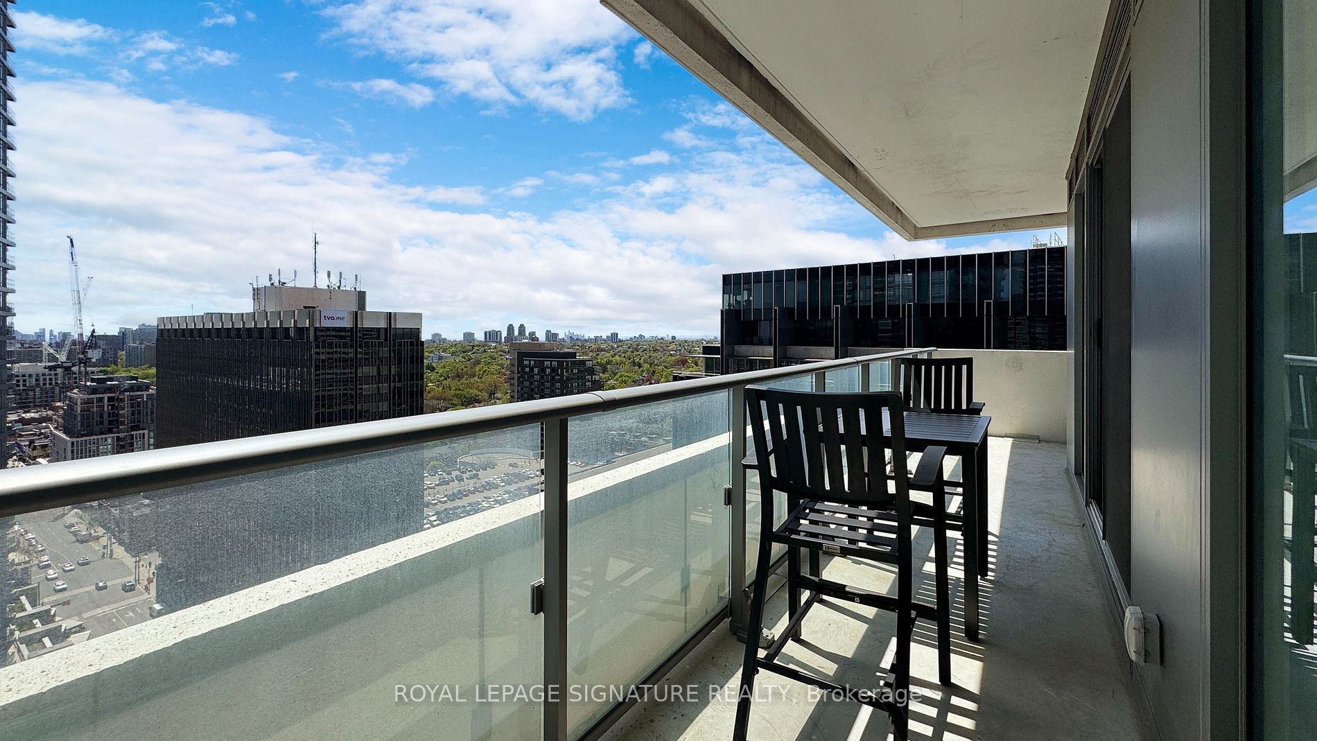 2221 Yonge Street, #1808