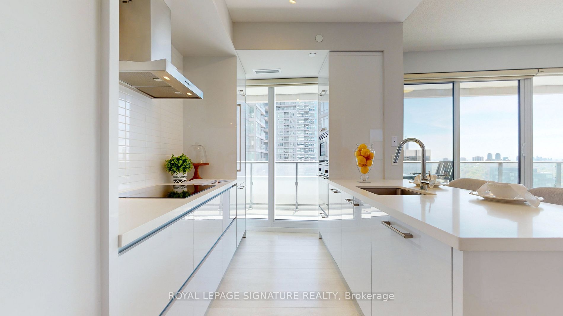 2221 Yonge Street, #1808