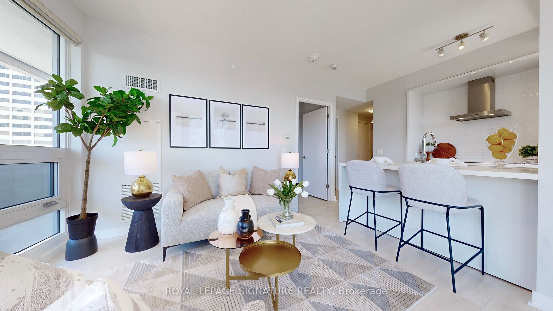 2221 Yonge Street, #1808