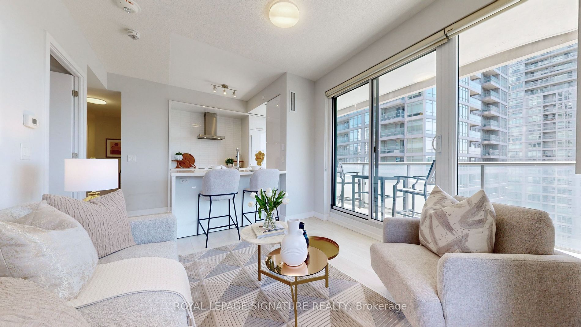 2221 Yonge Street, #1808