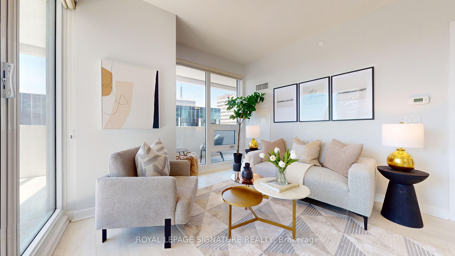 2221 Yonge Street, #1808
