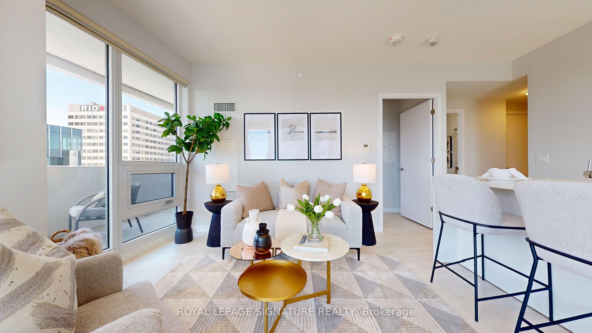 2221 Yonge Street, #1808