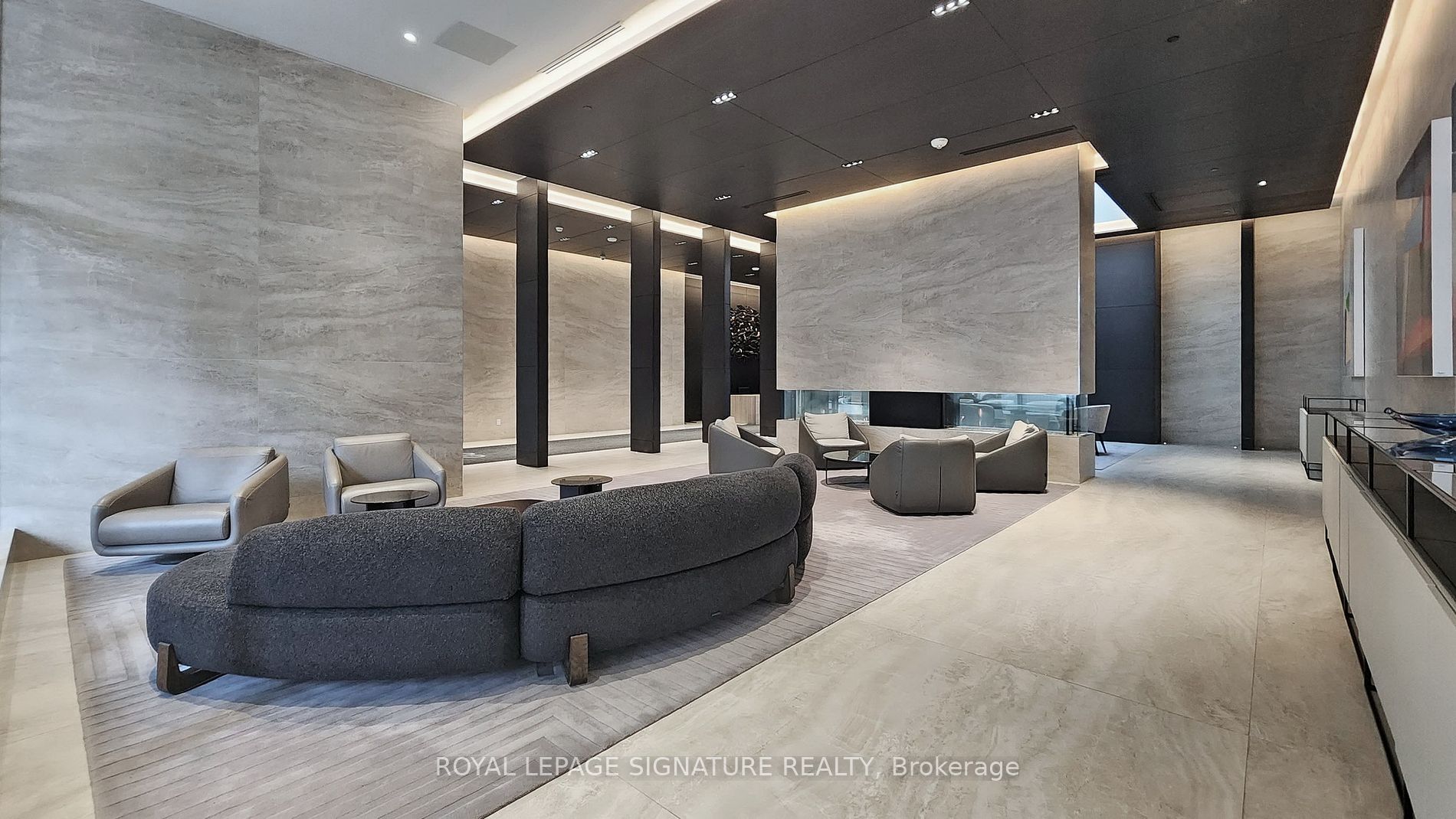 2221 Yonge Street, #1808