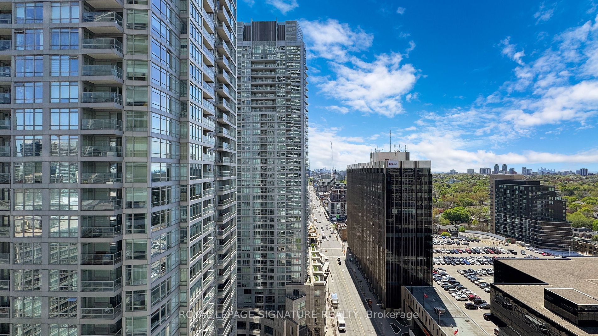 2221 Yonge Street, #1808
