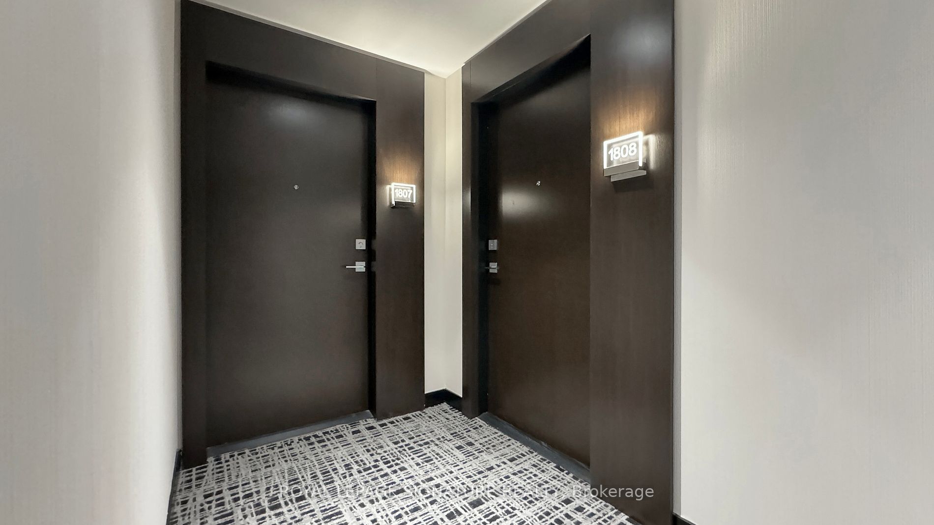2221 Yonge Street, #1808