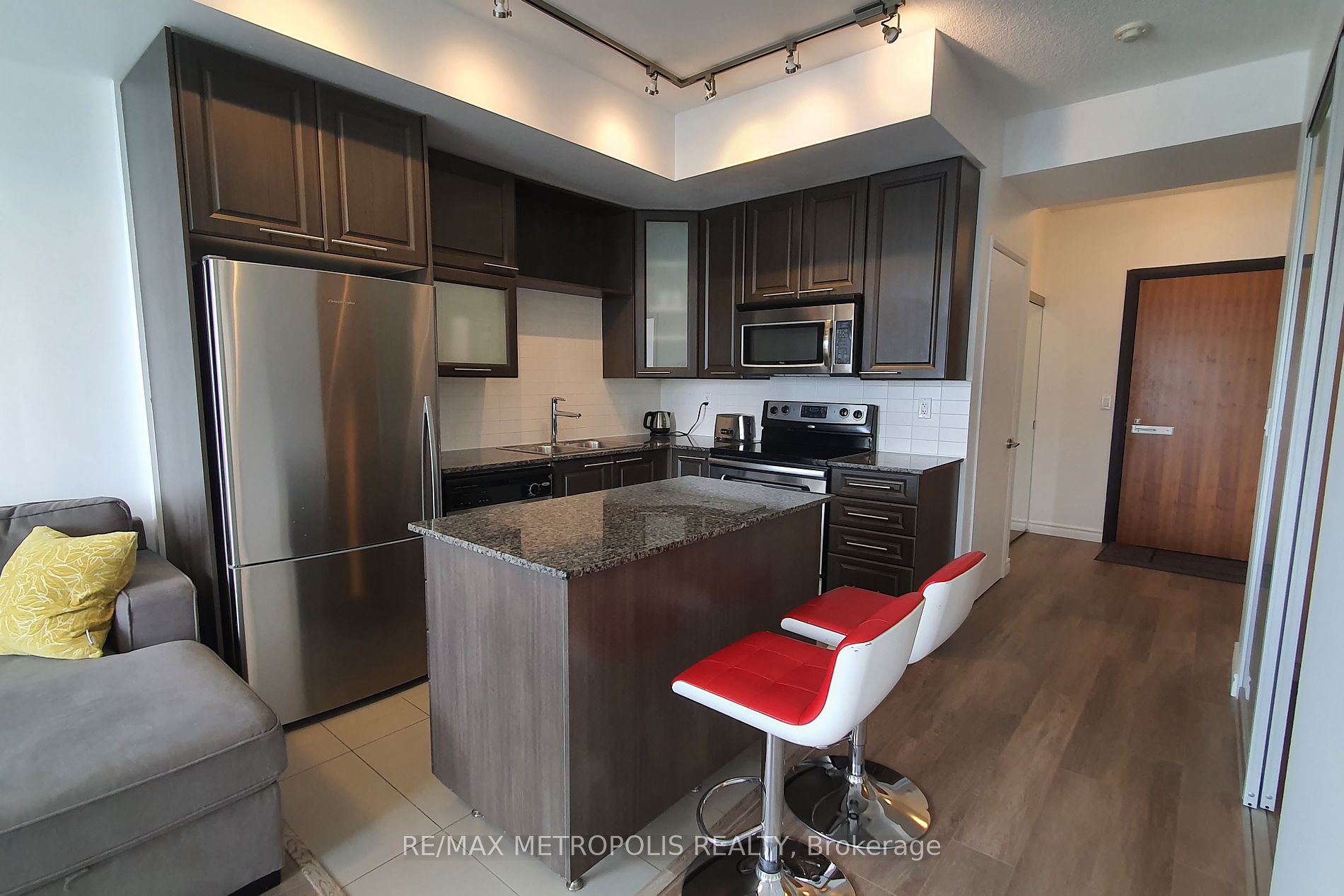 500 Sherbourne Street #2005