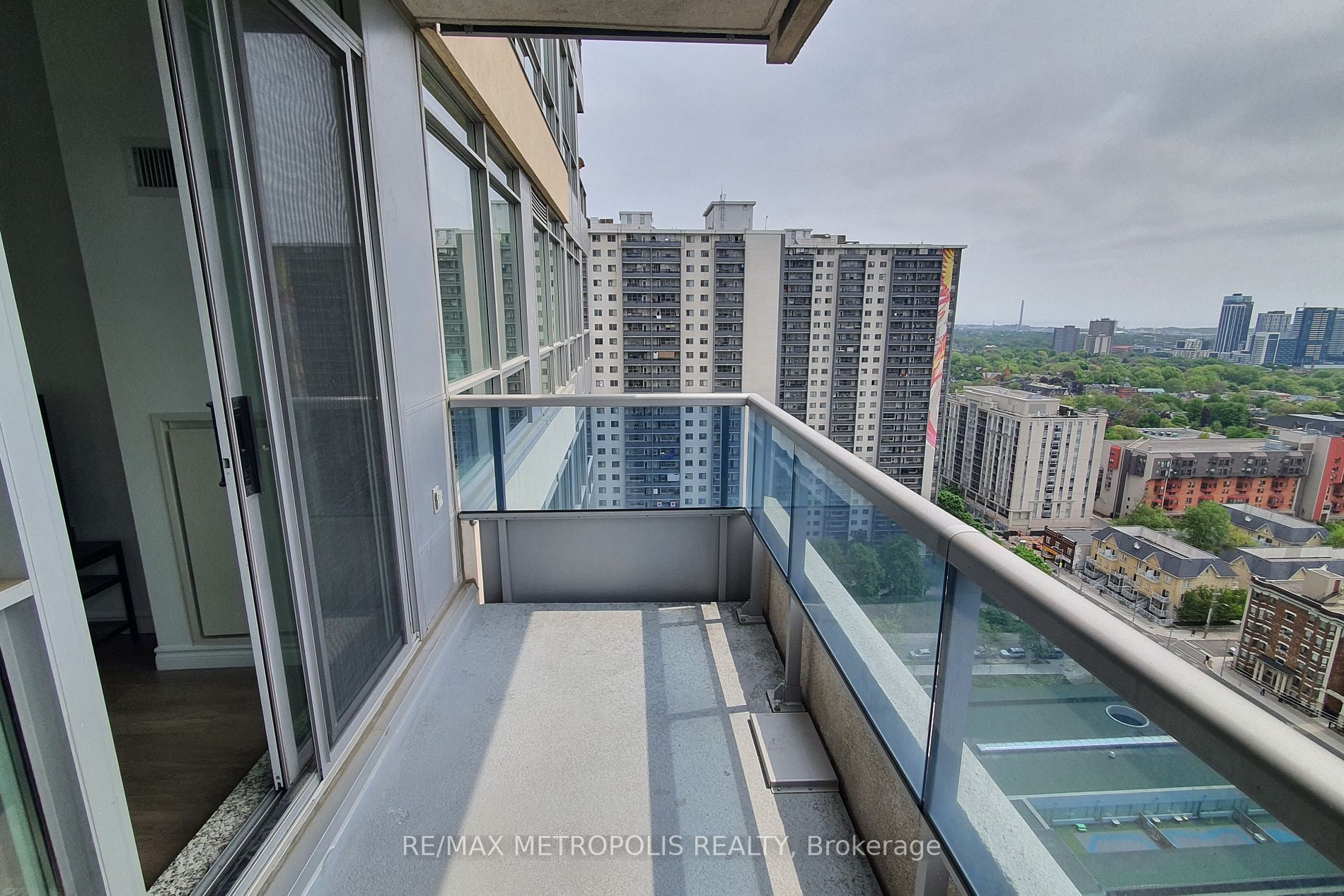 500 Sherbourne Street #2005