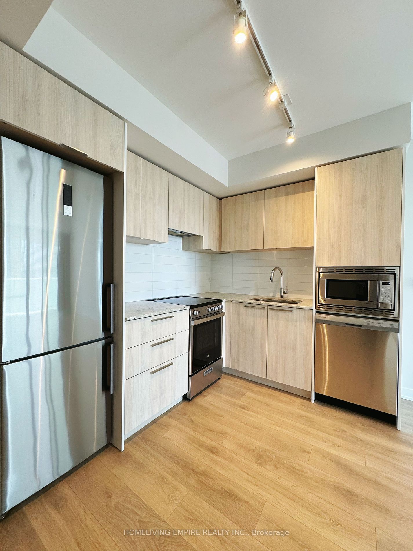 501 Yonge Street, #1212