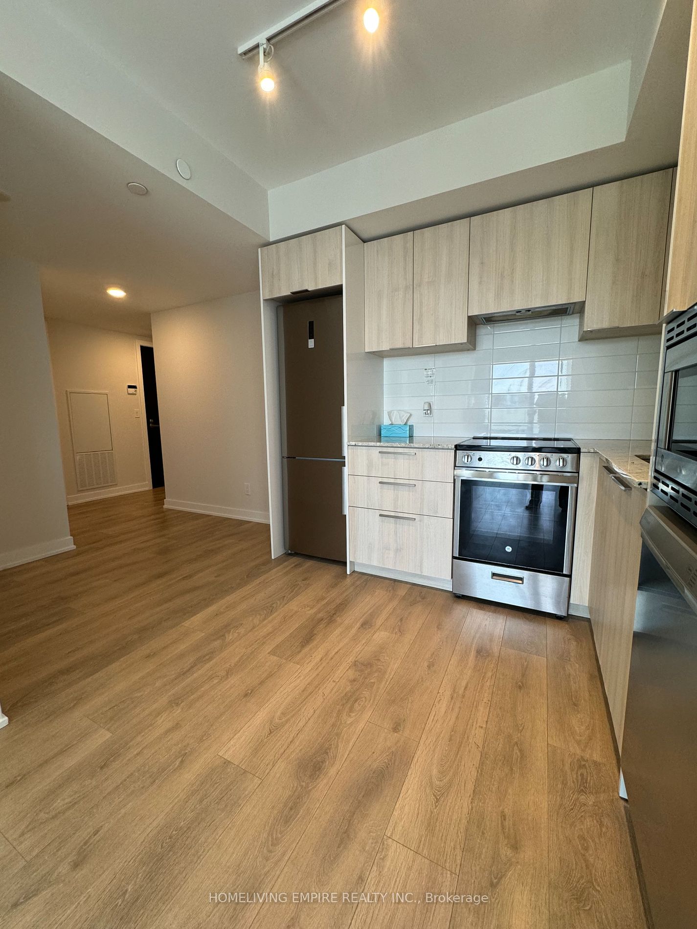 501 Yonge Street, #1212