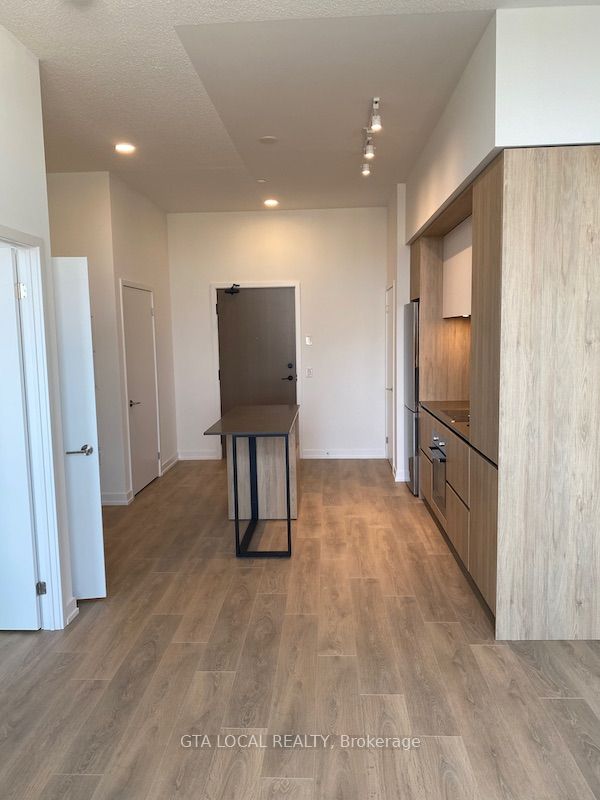 34 Tubman Avenue #406