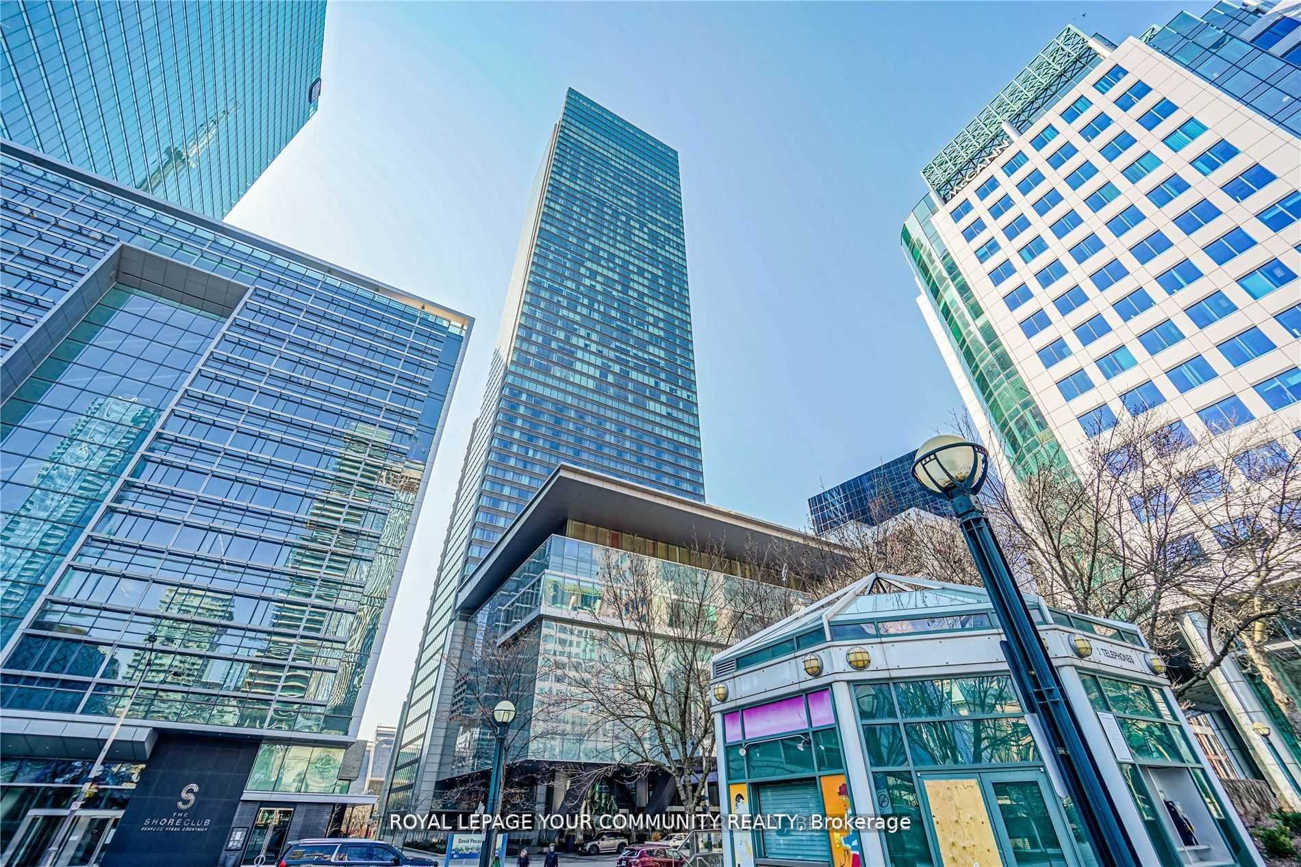 183 Wellington Street W, #3903