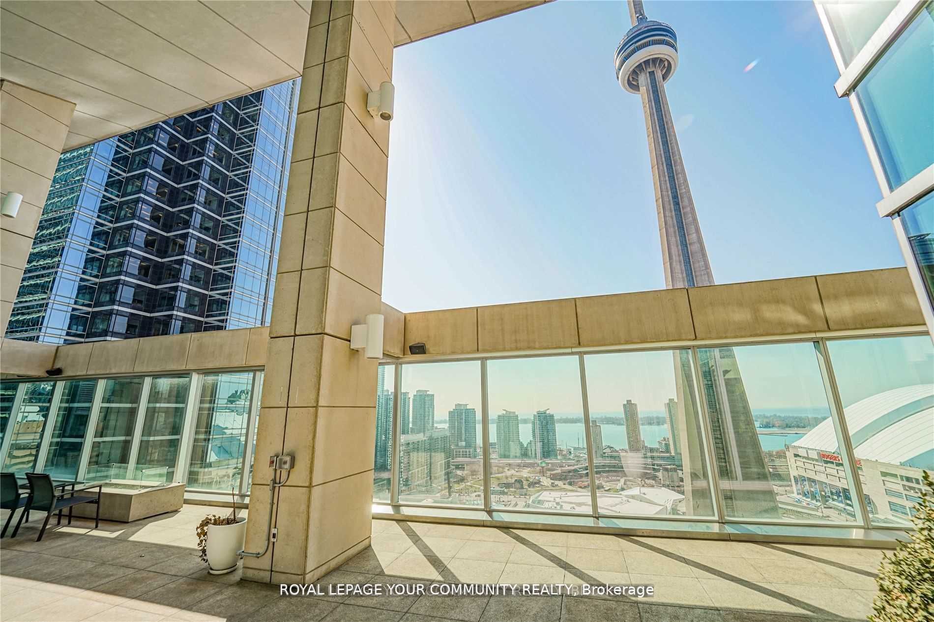 183 Wellington Street W, #3903