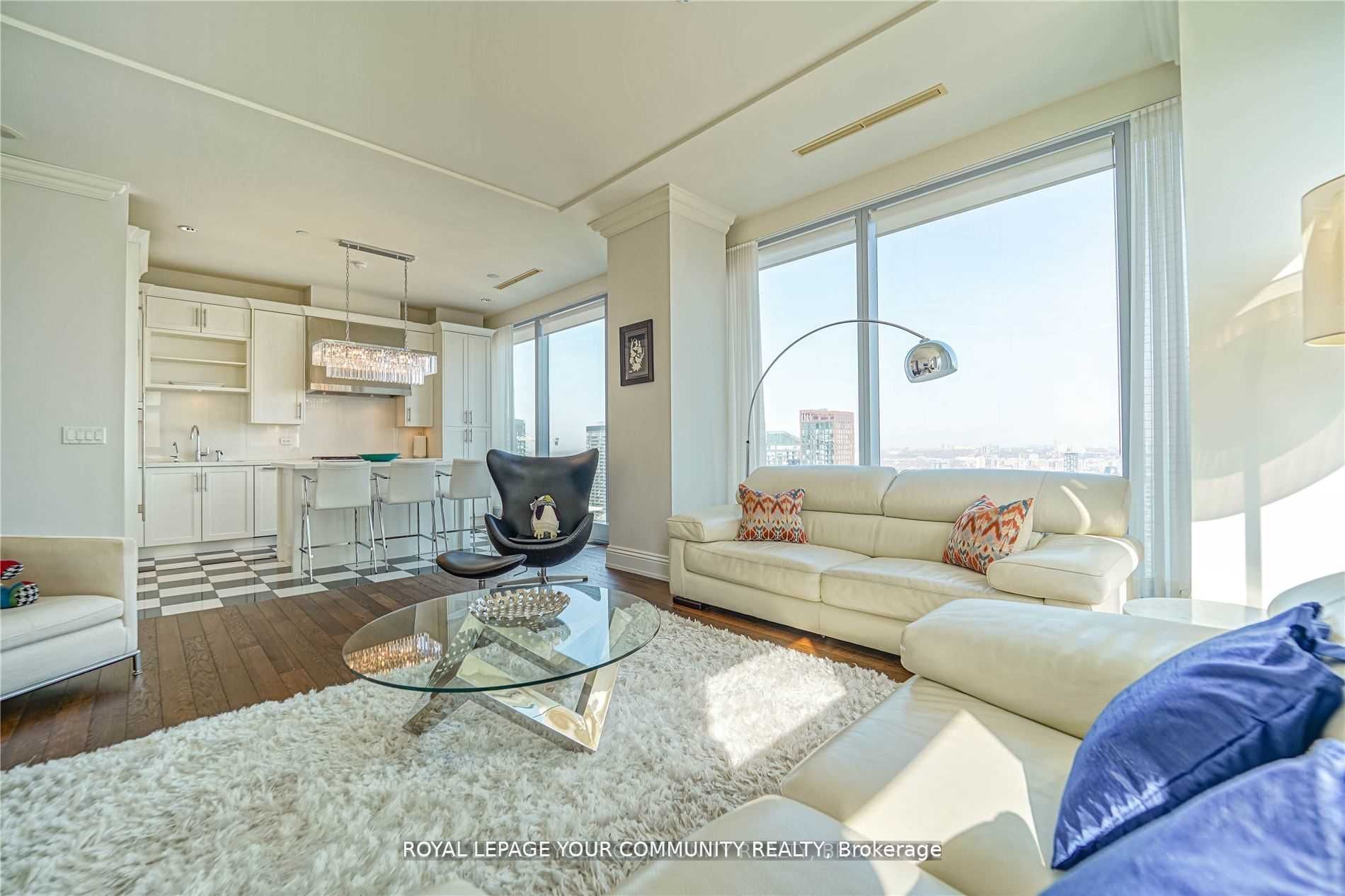 183 Wellington Street W, #3903