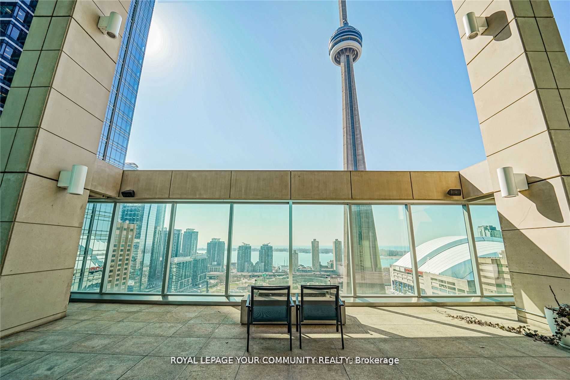 183 Wellington Street W, #3903