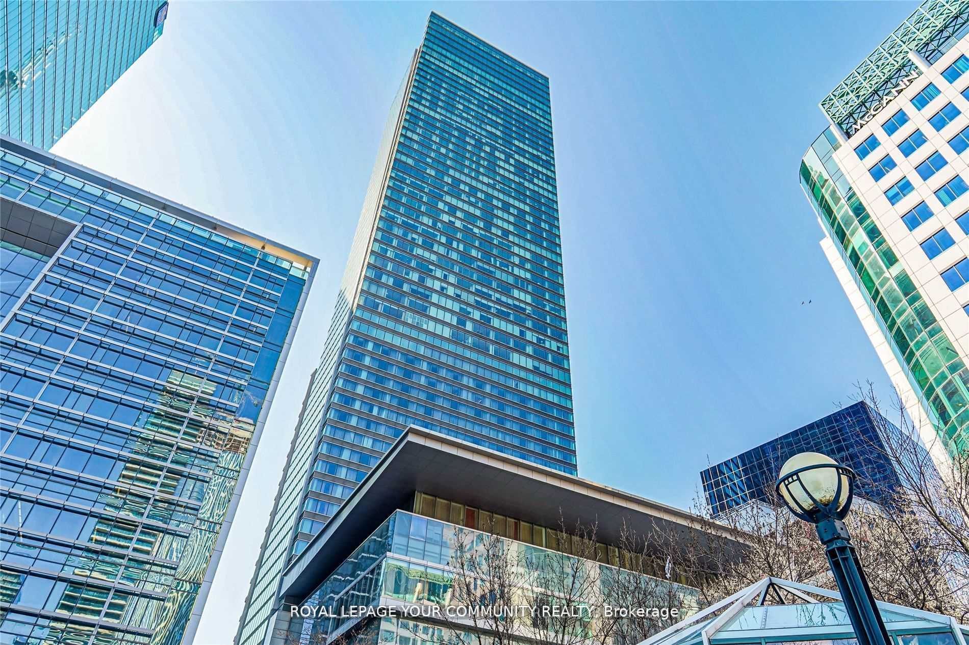 183 Wellington Street W, #3903